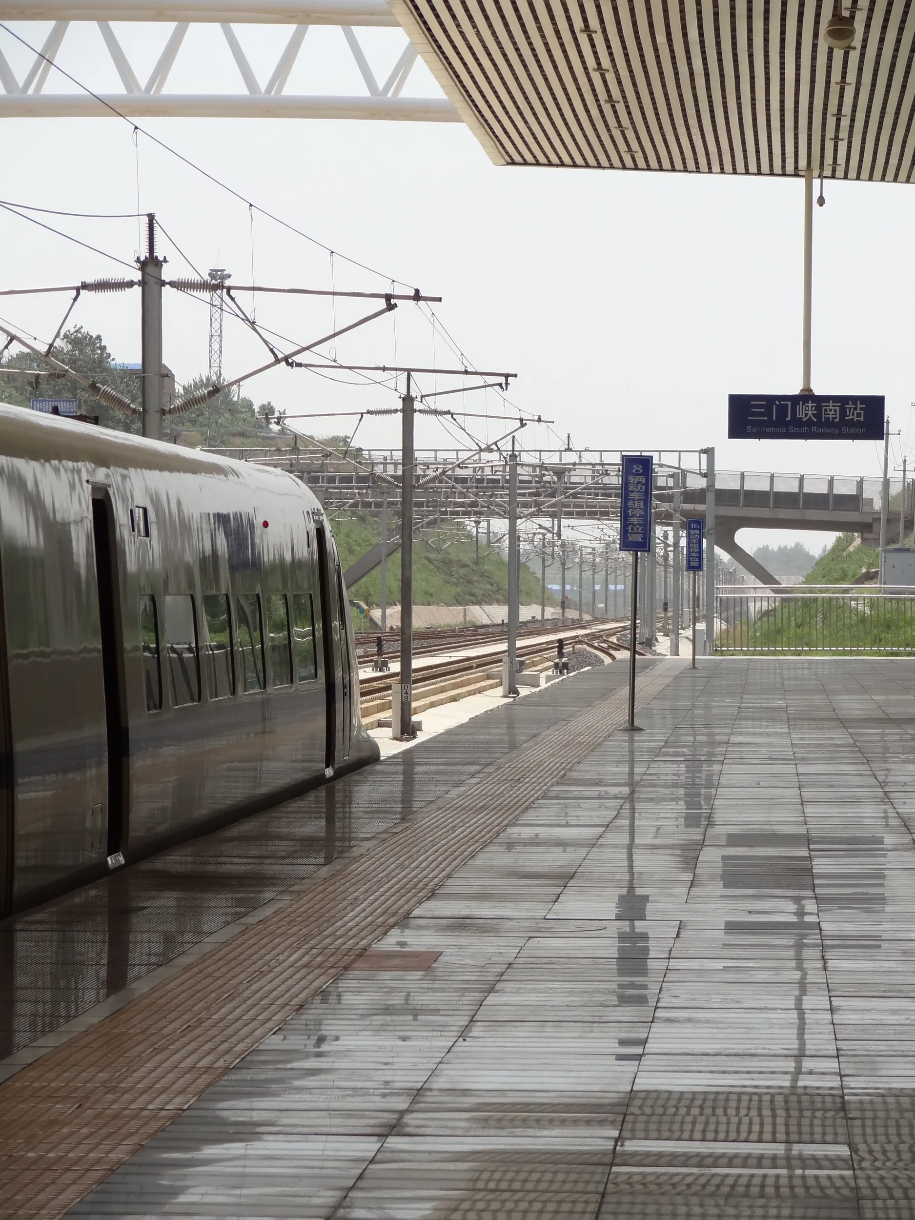 鄭州へ向かう動車組