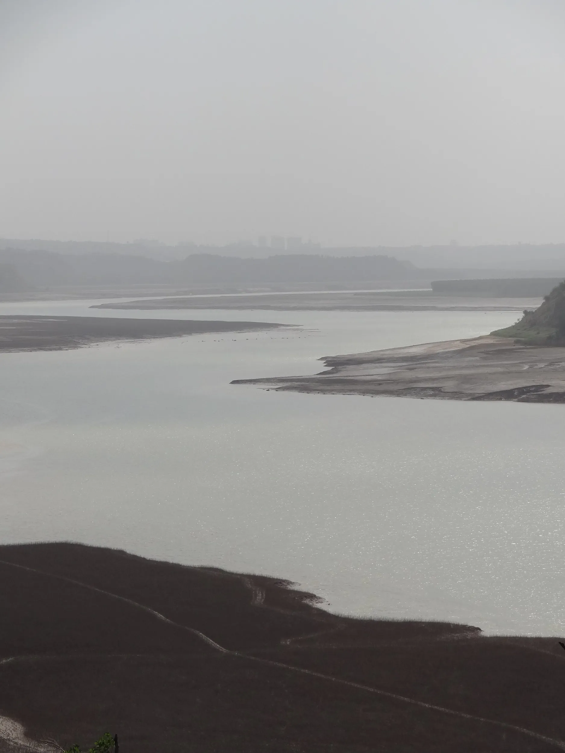 広さが伝わる黄河の写真