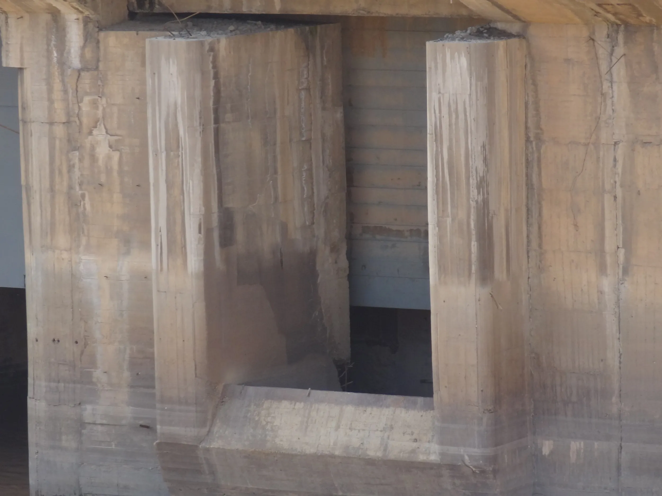 古いコンクリートの外観