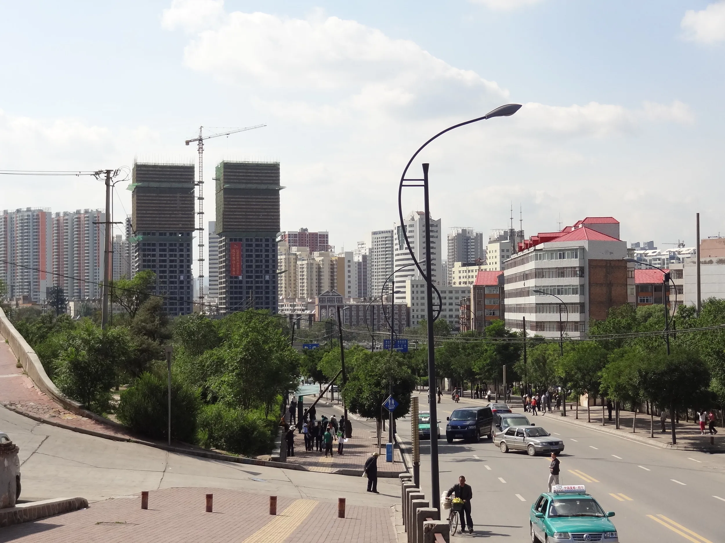 南山公園付近から下る道