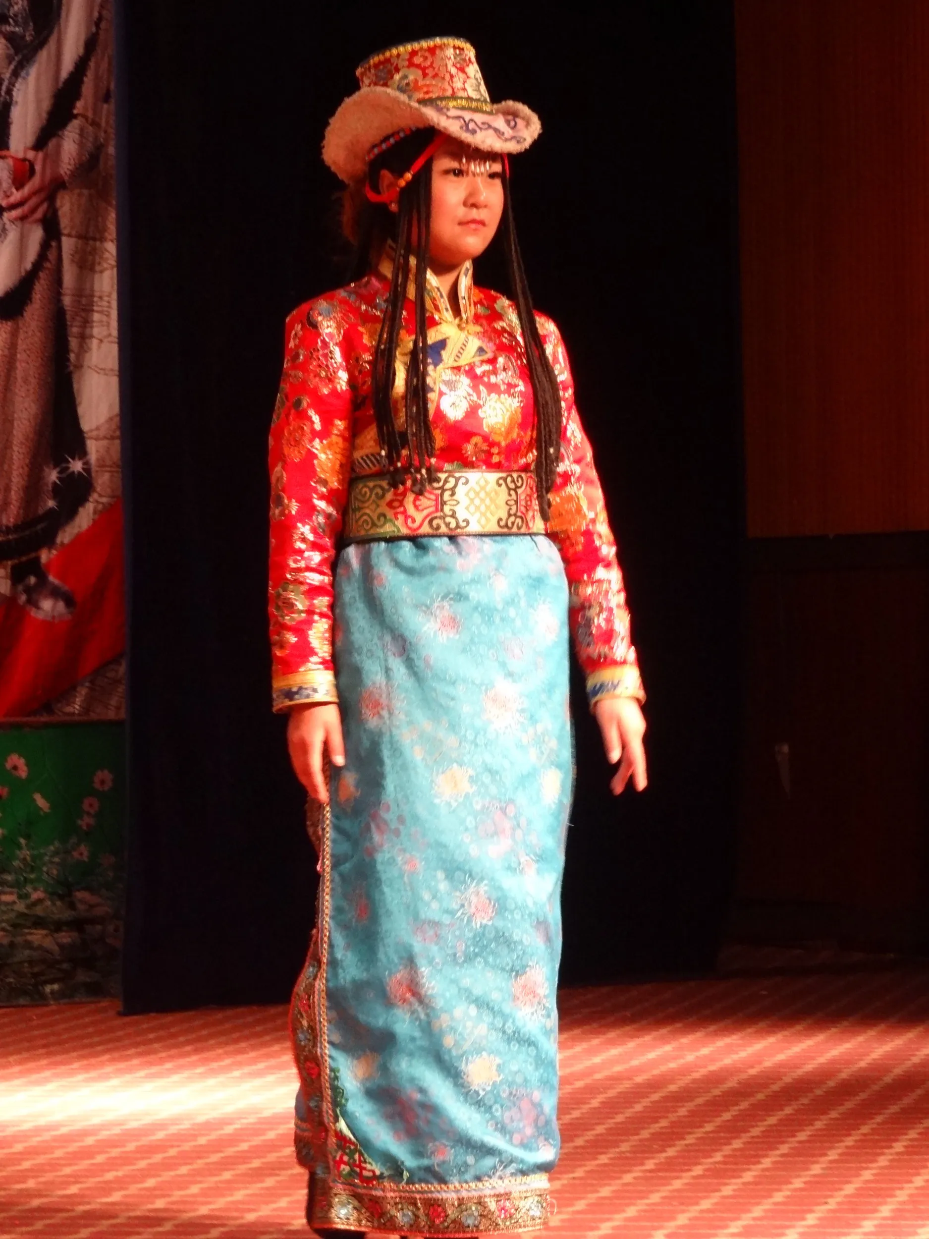 ショーに出ていた若い女性