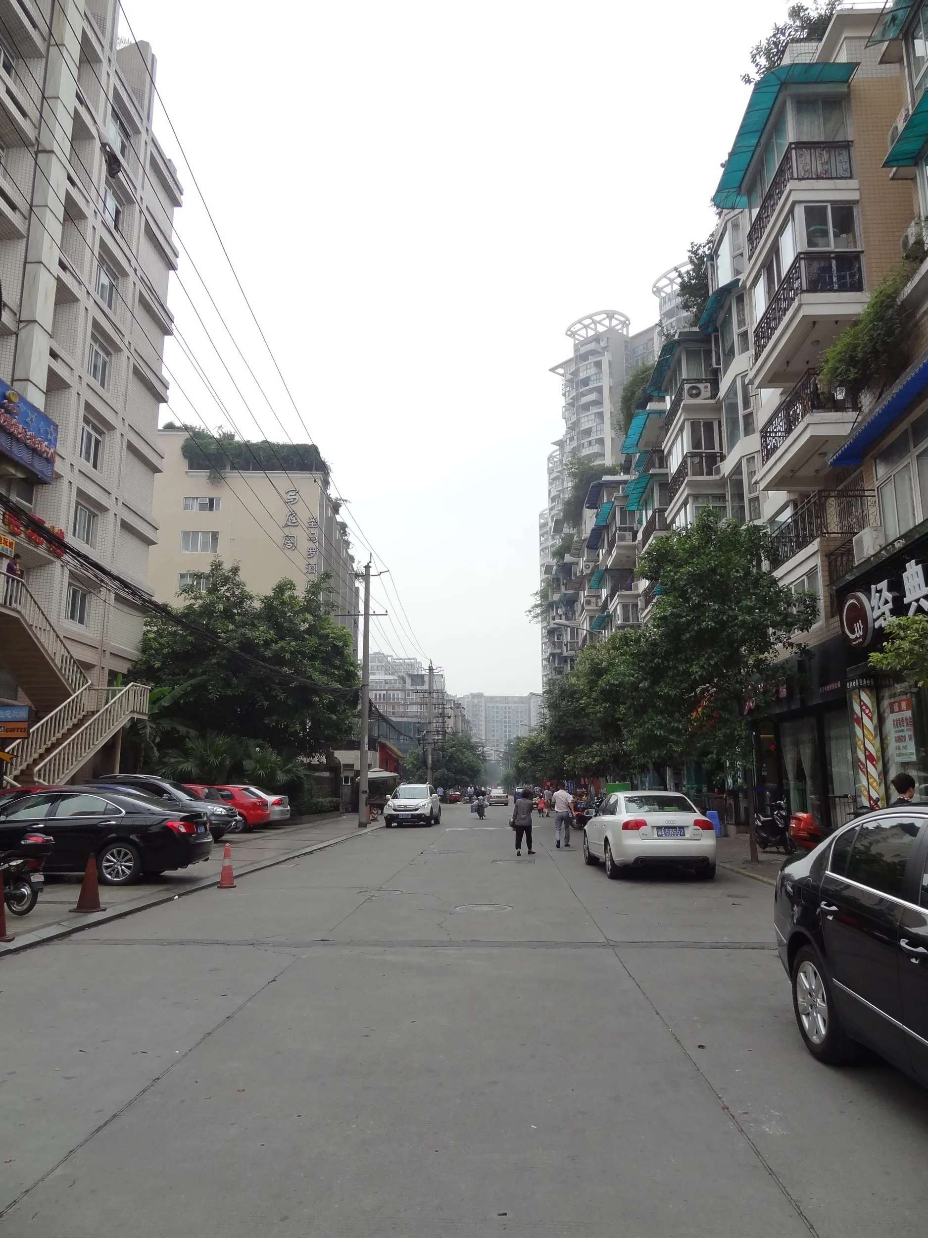 成都のどこかのマンション群