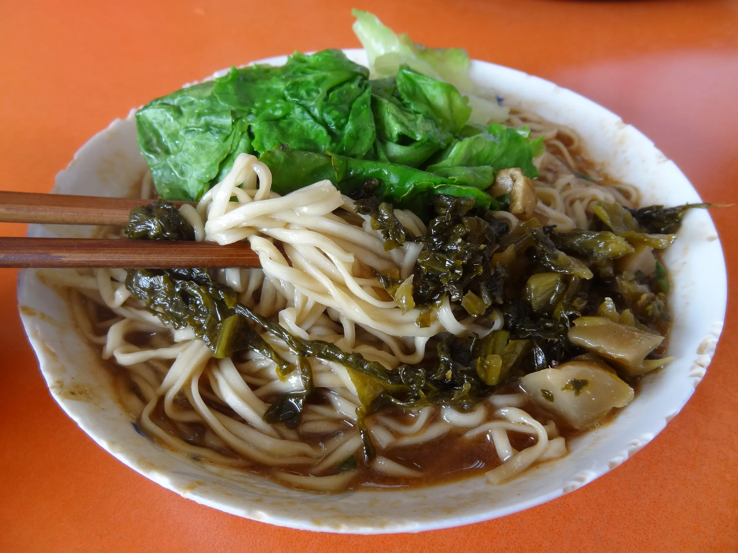 成都で初めて食べた高菜麺
