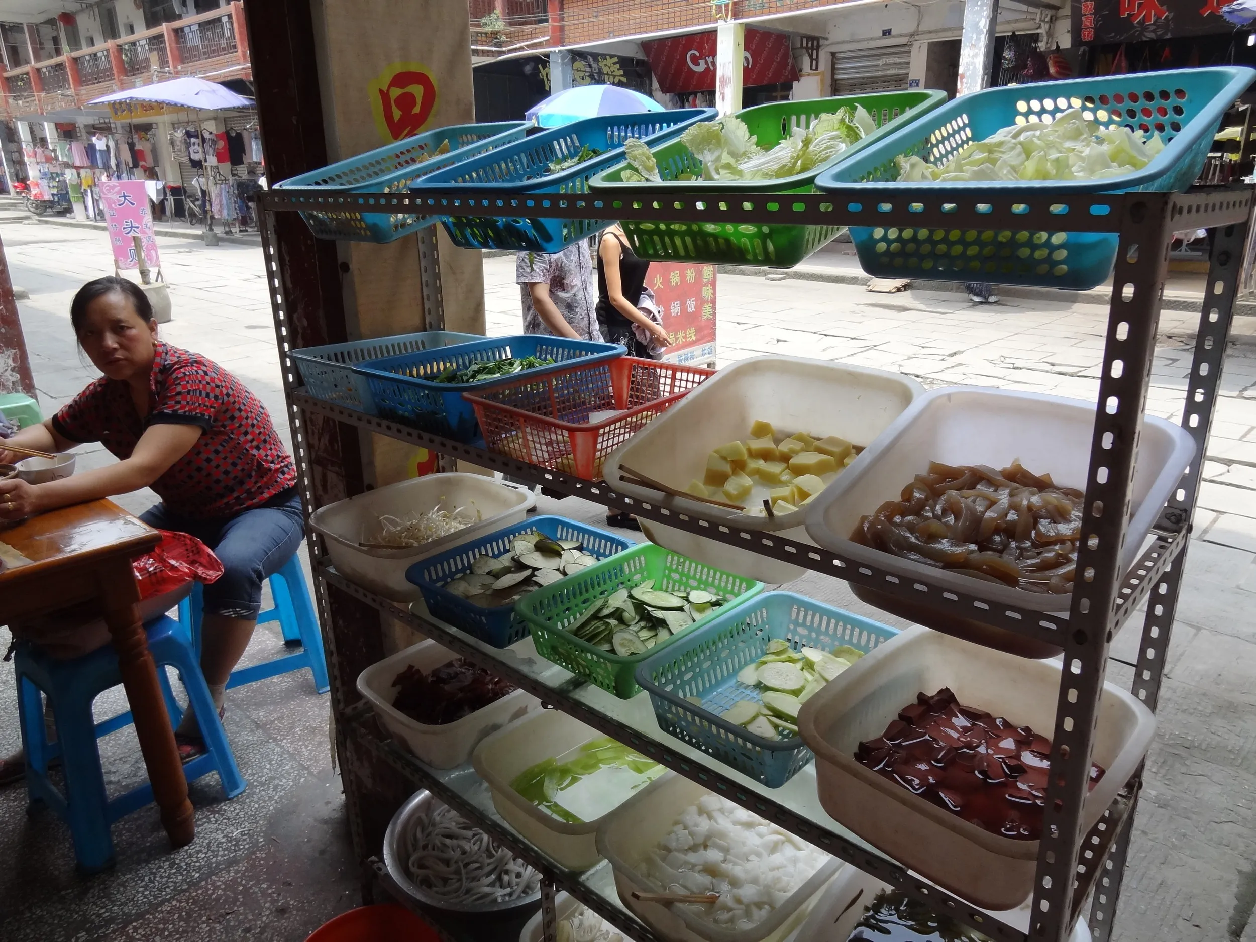 砂鍋料理の具材棚