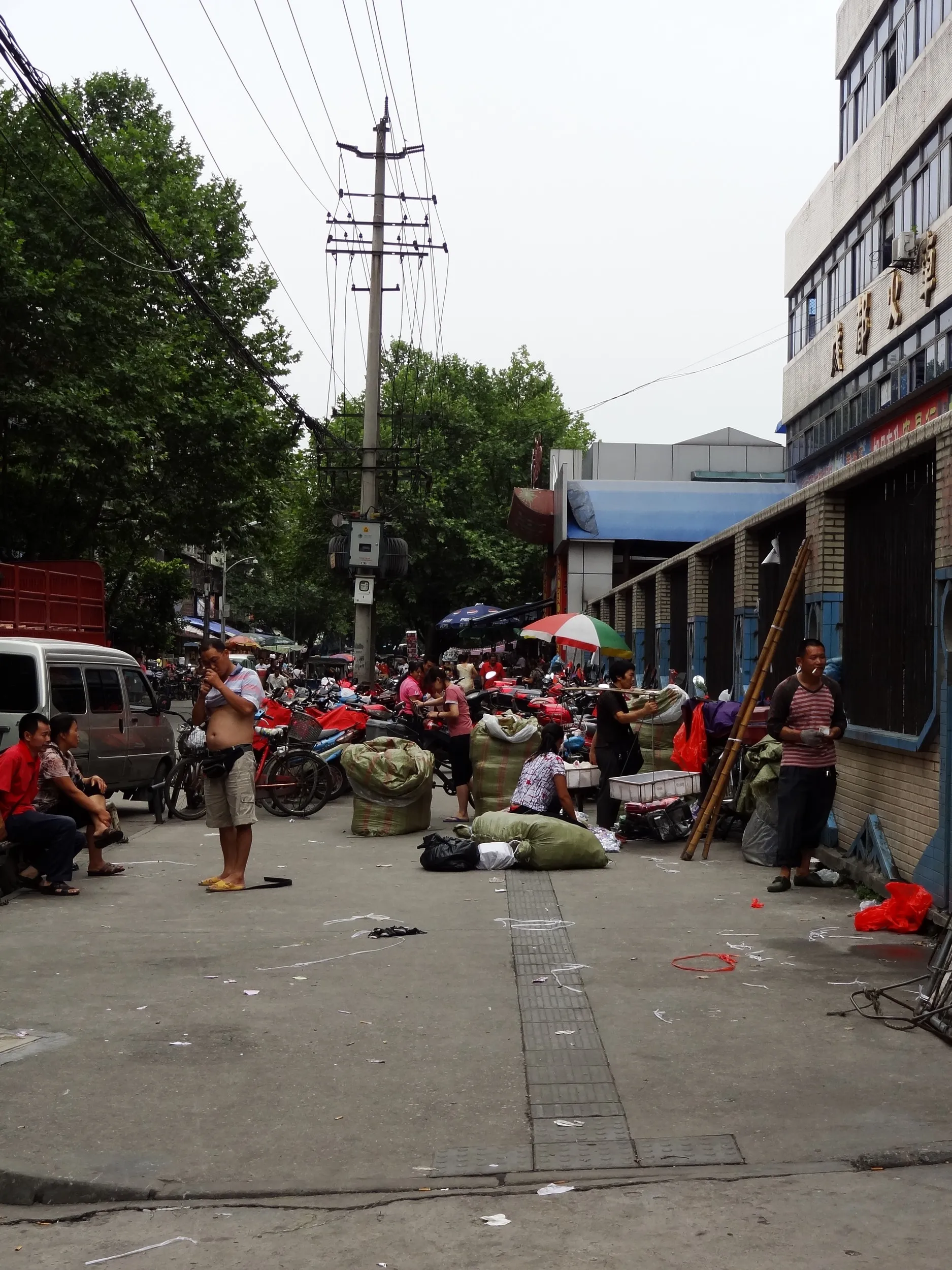 卸売り市場の様子