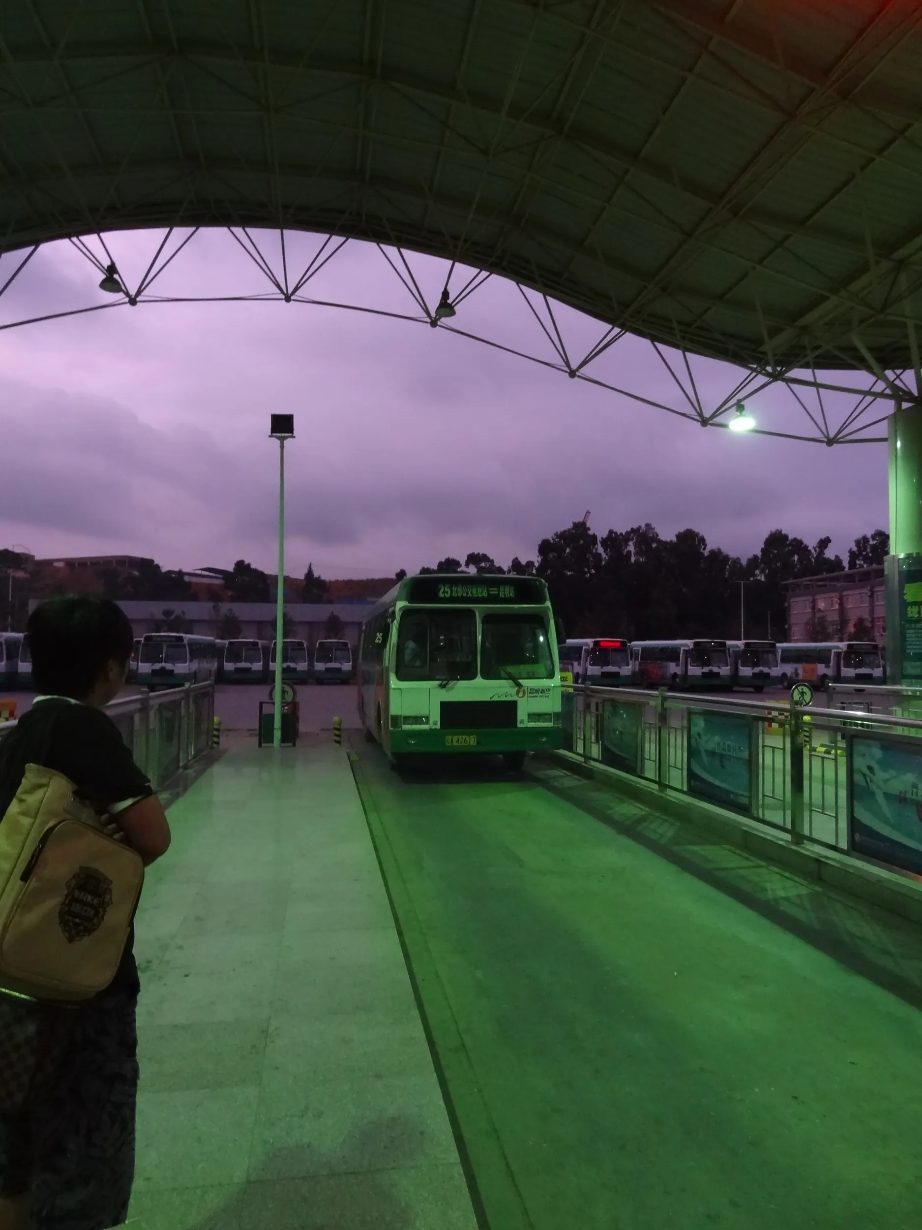 路線バスターミナルの様子