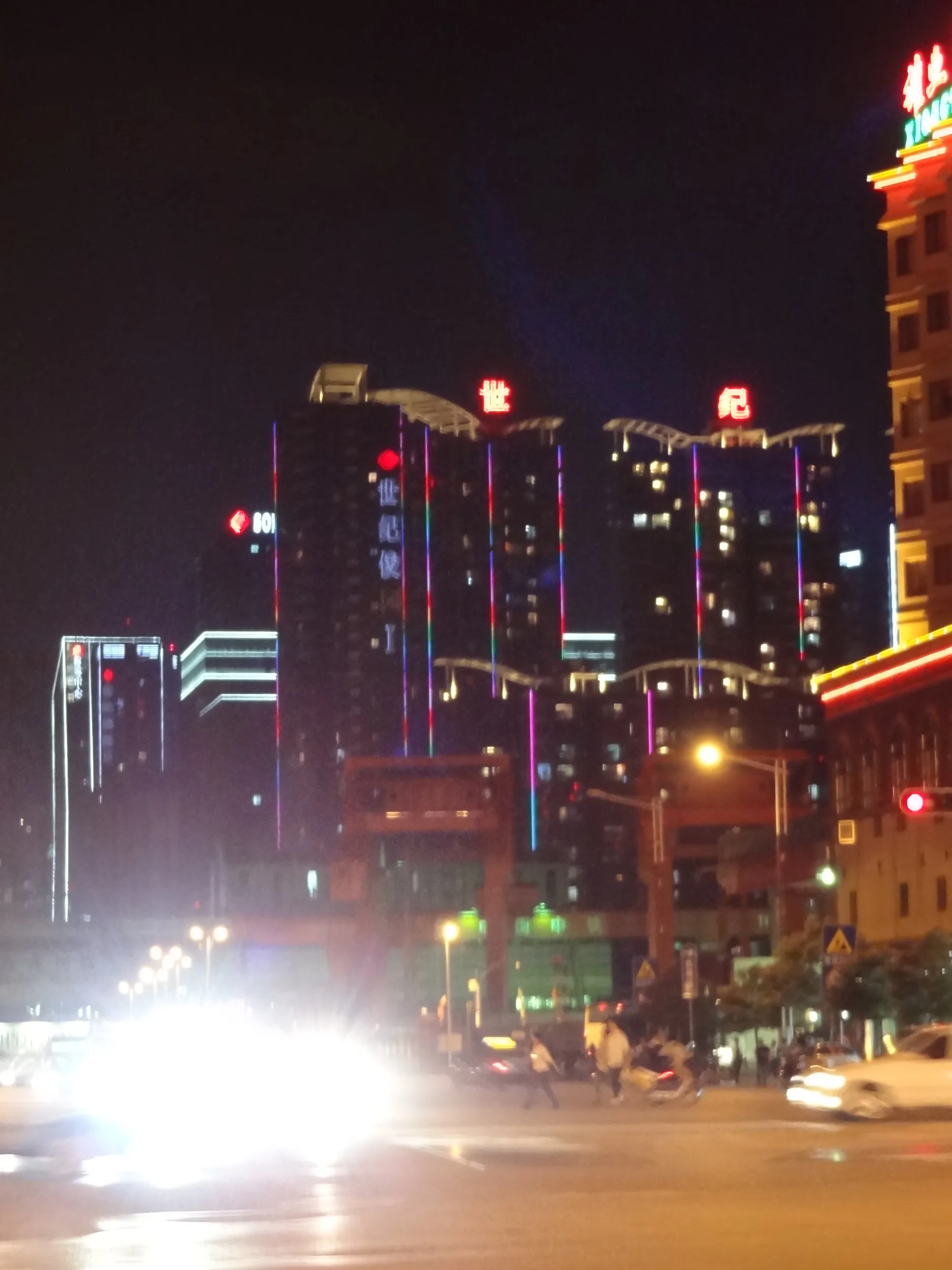 昆明北駅の新しいマンション群