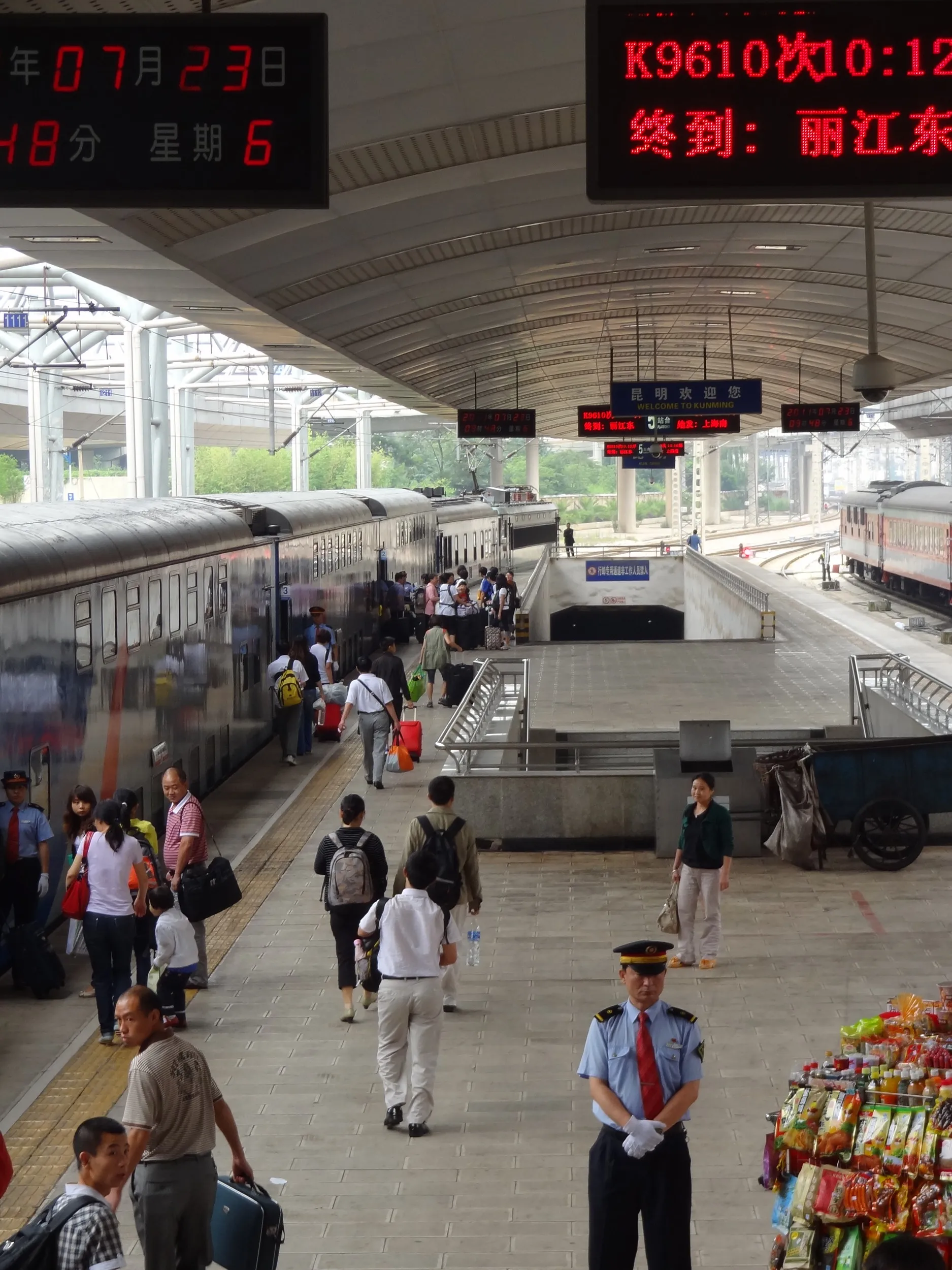 麗江行きの列車