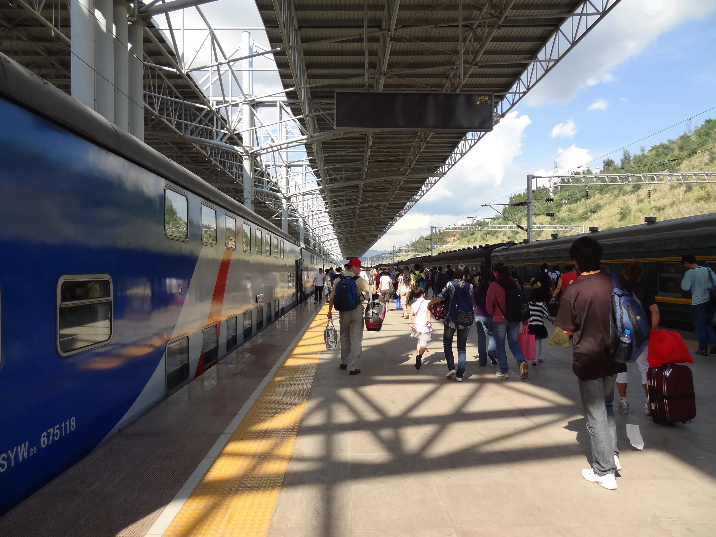 大理駅のホーム