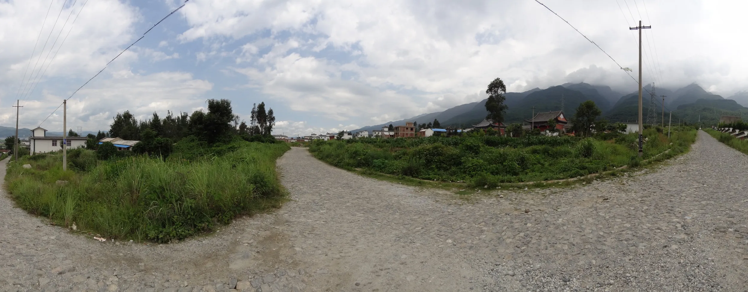 蒼山へと続く山道 パノラマ撮影