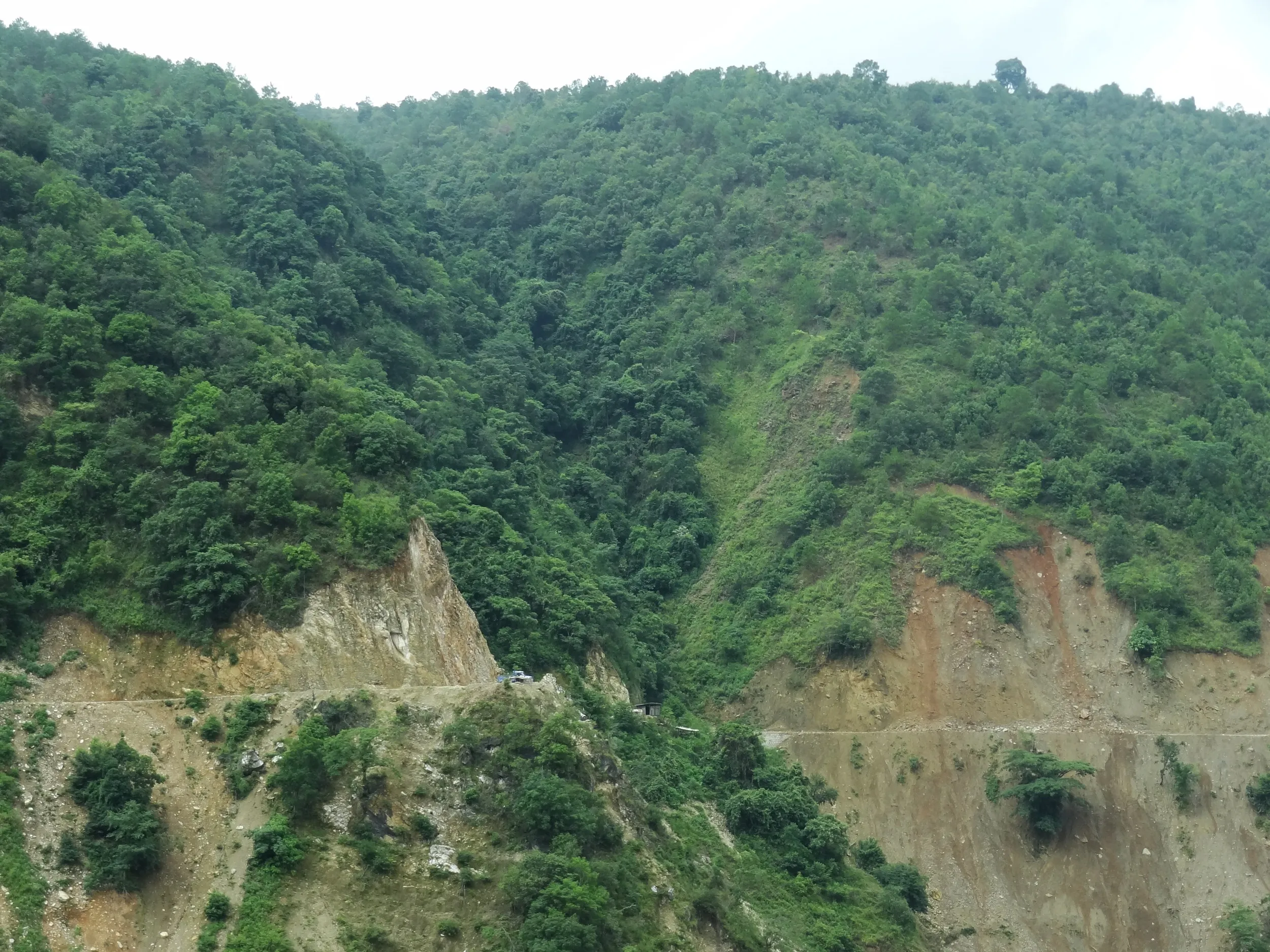 雲南のデスロード