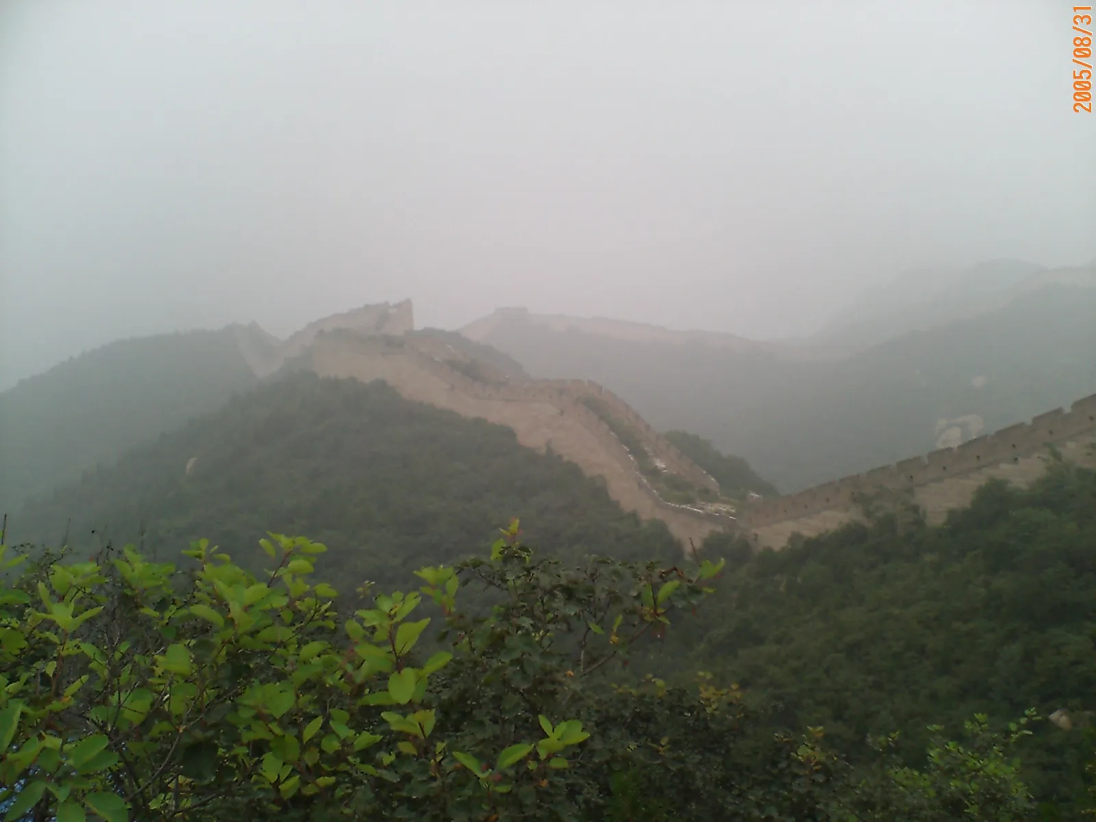 八達嶺 万里の長城の全景