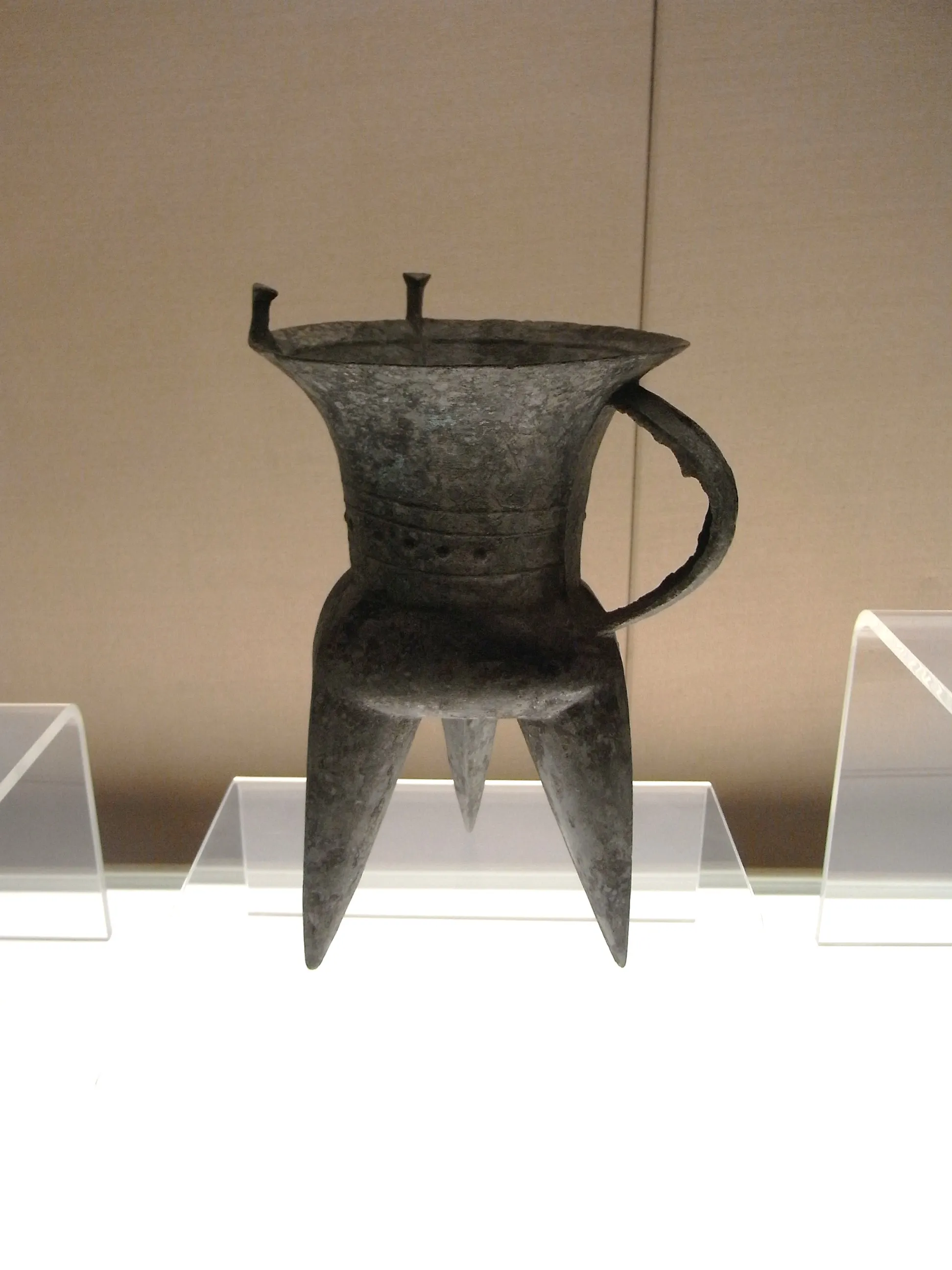 夏代の青銅器 連珠紋斝