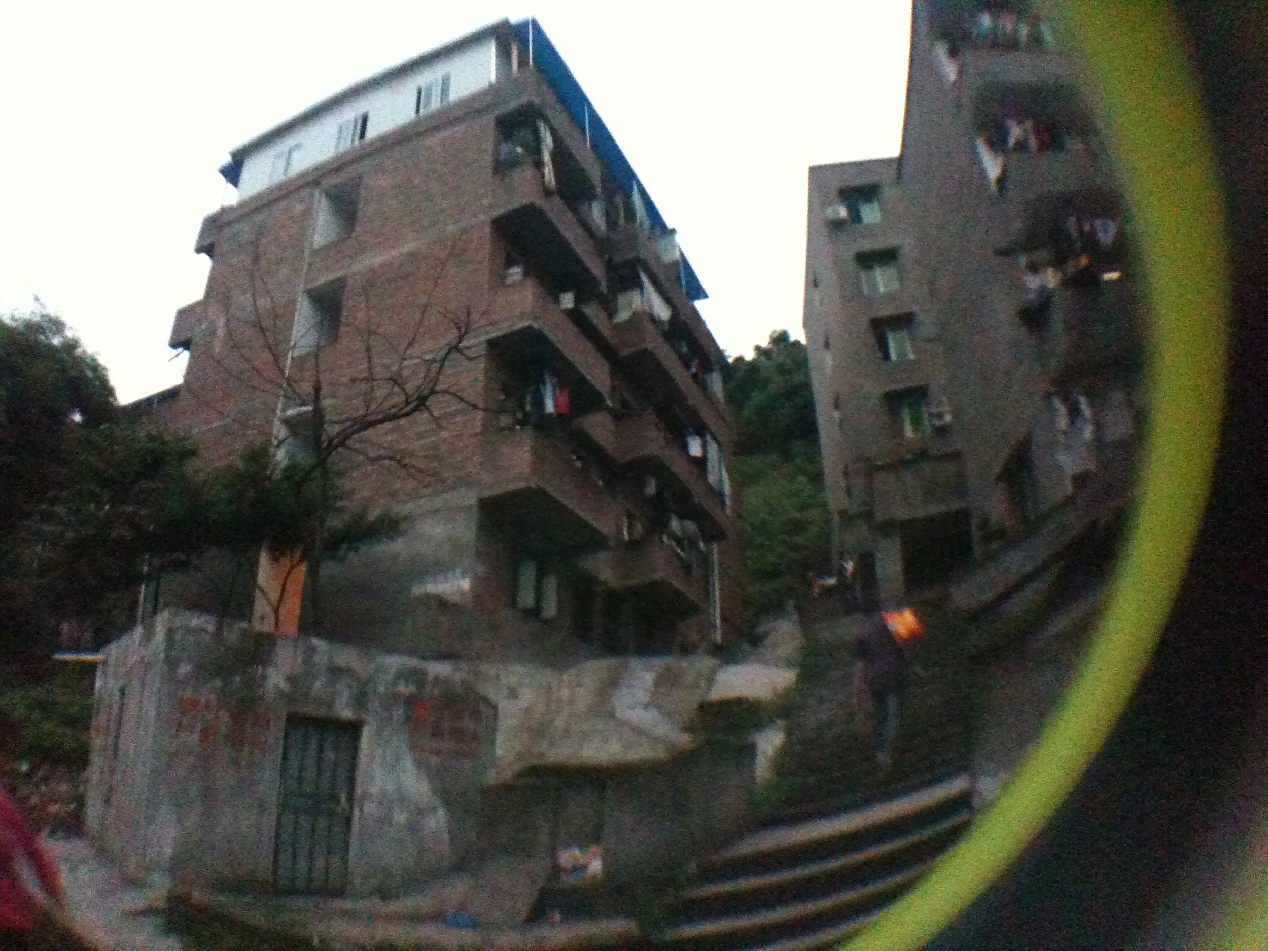 嘉陵江沿いの友達のアパート