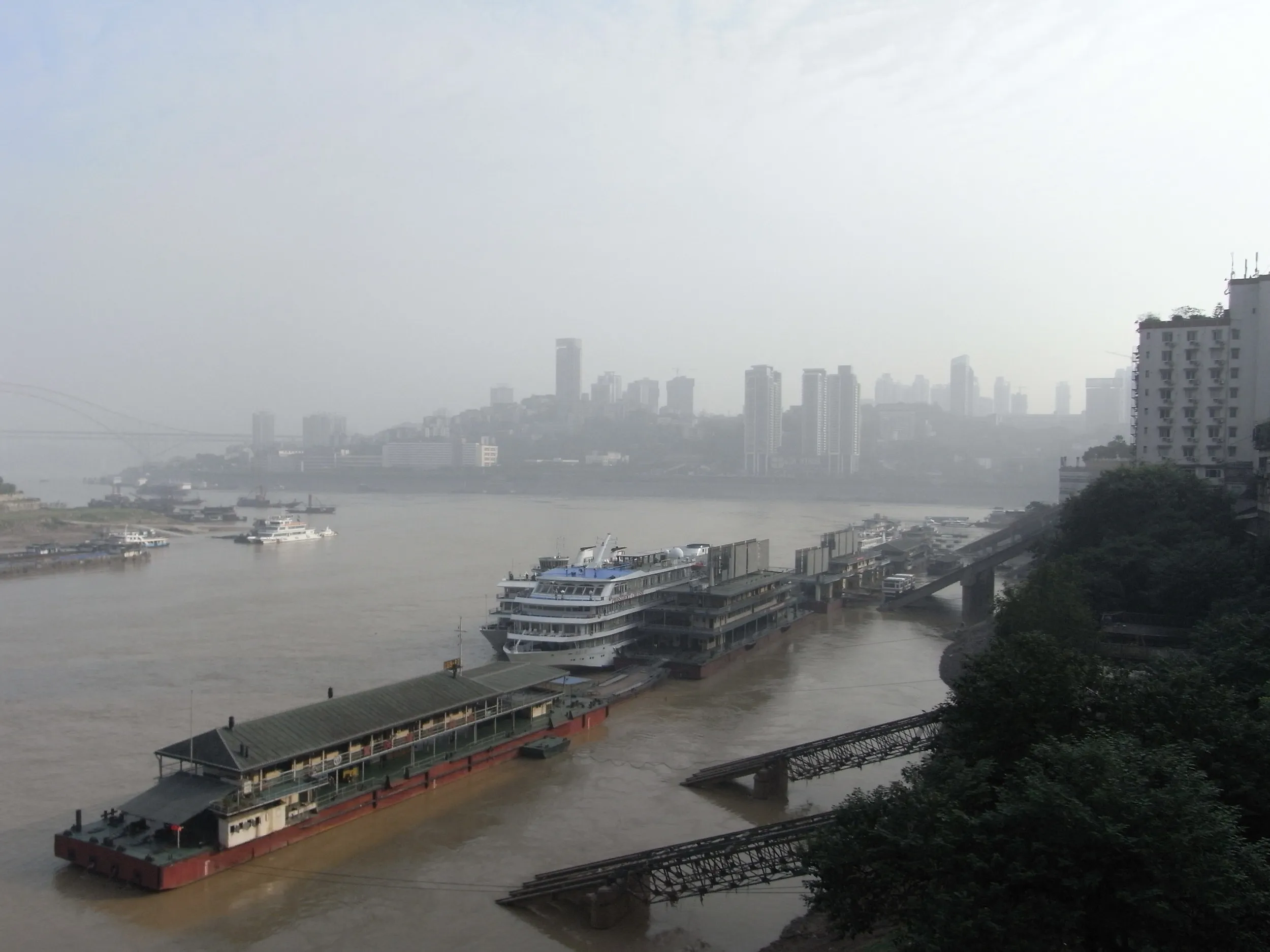 朝天門から離れる風景