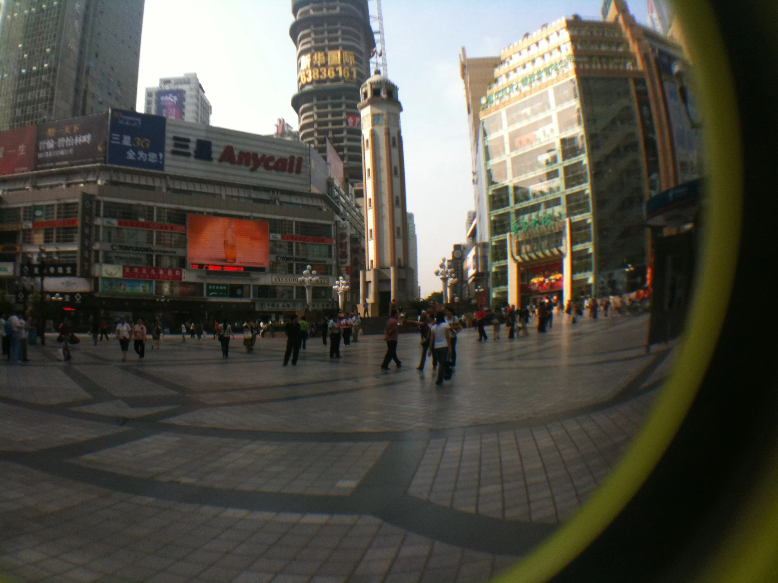 朝天門付近の若者向けショップ