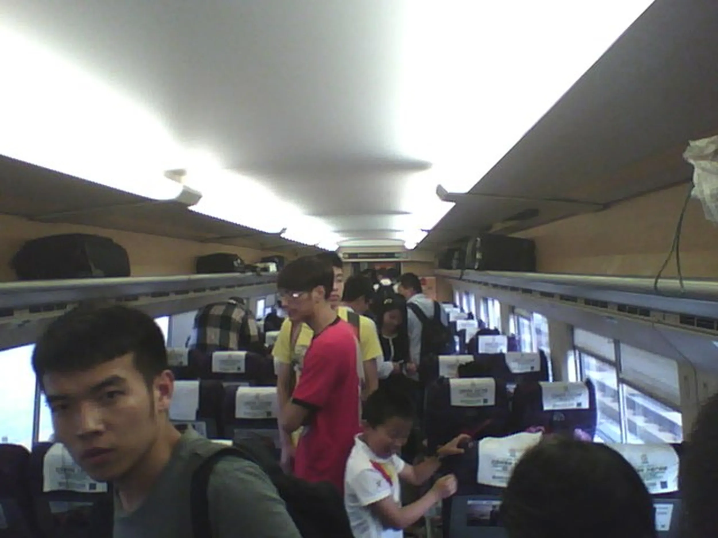 新幹線ベースの和諧号内部