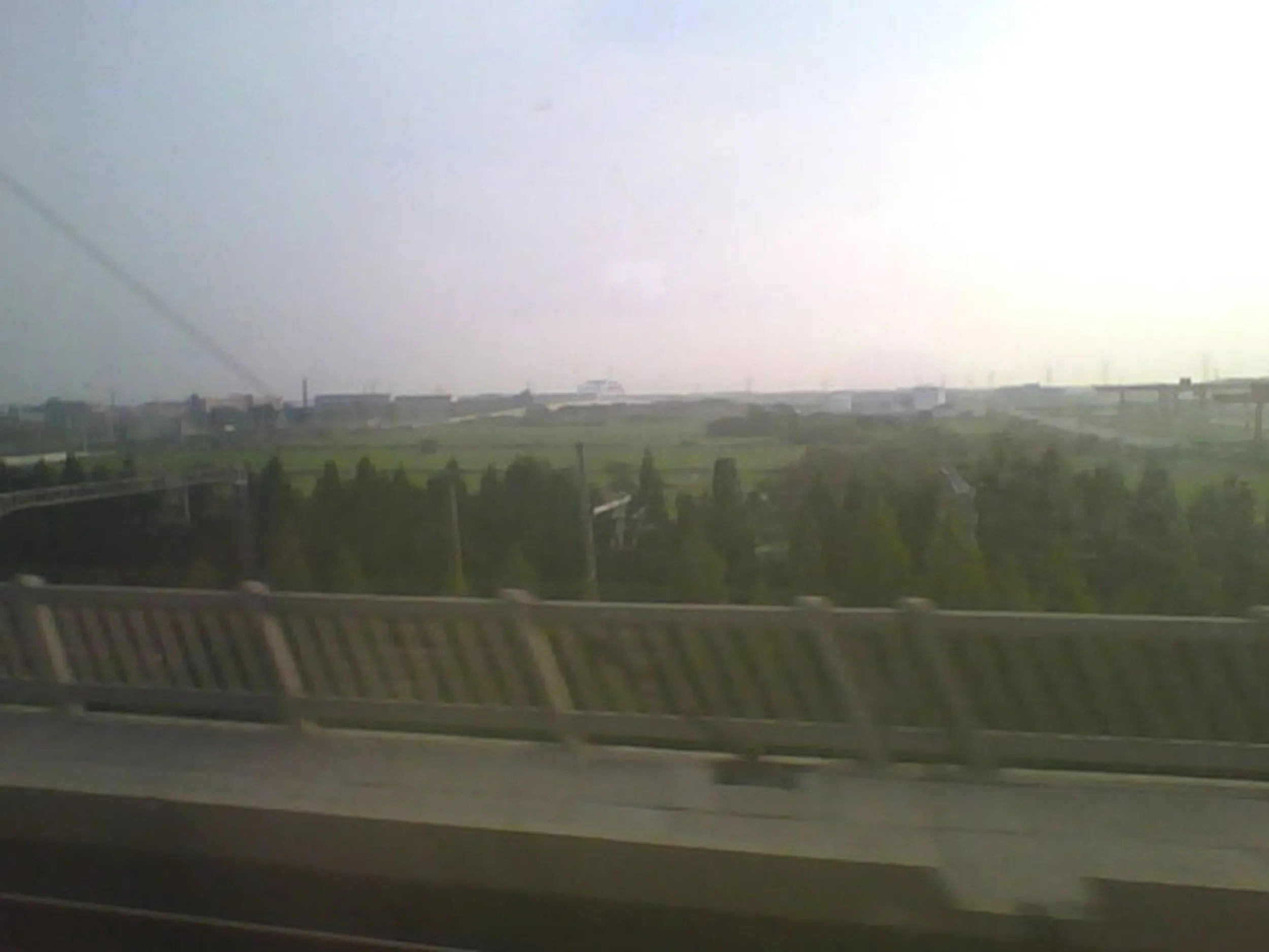 和諧号からの車窓風景