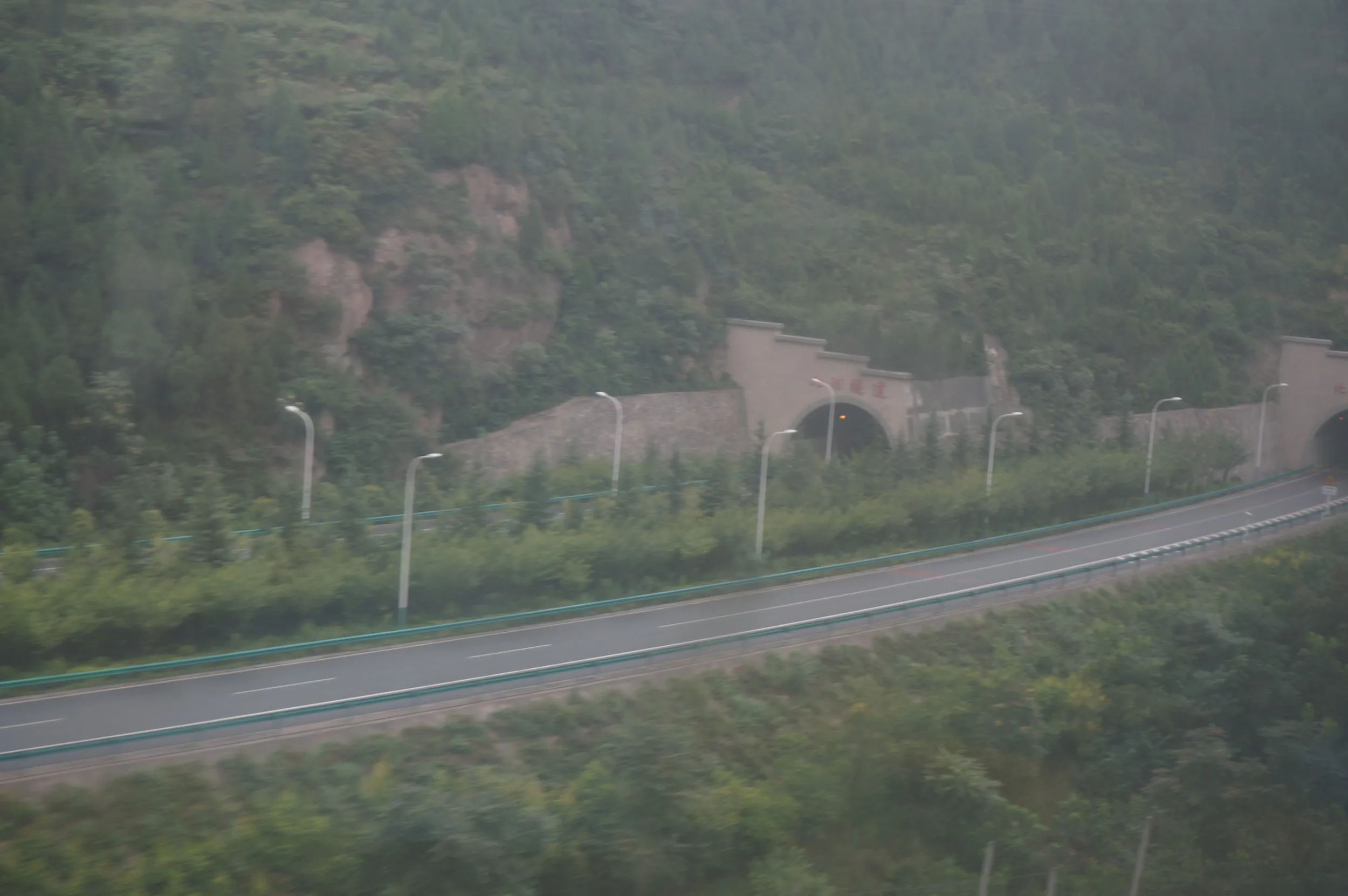甘粛省の車窓風景