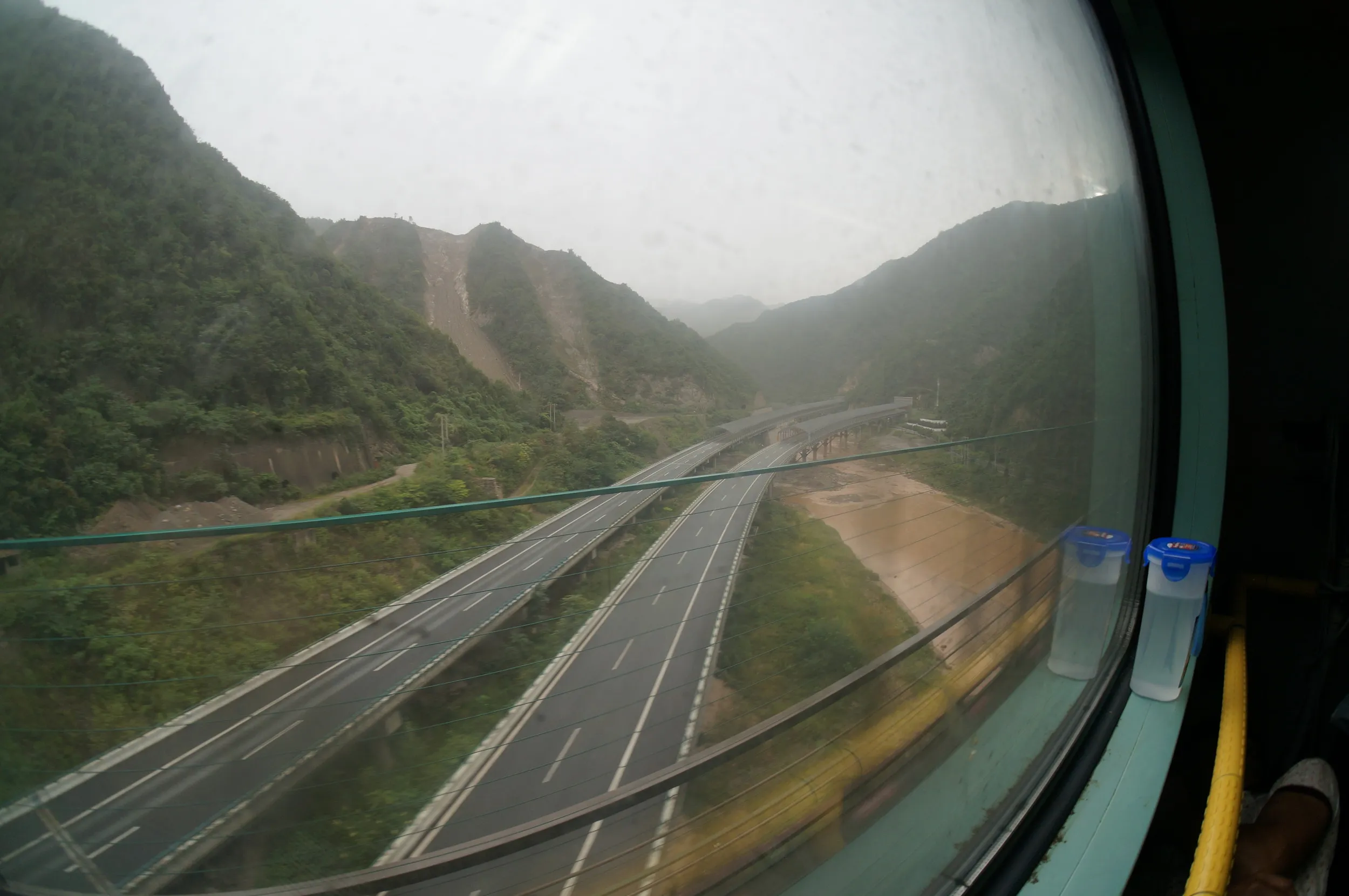 甘粛省の車窓風景