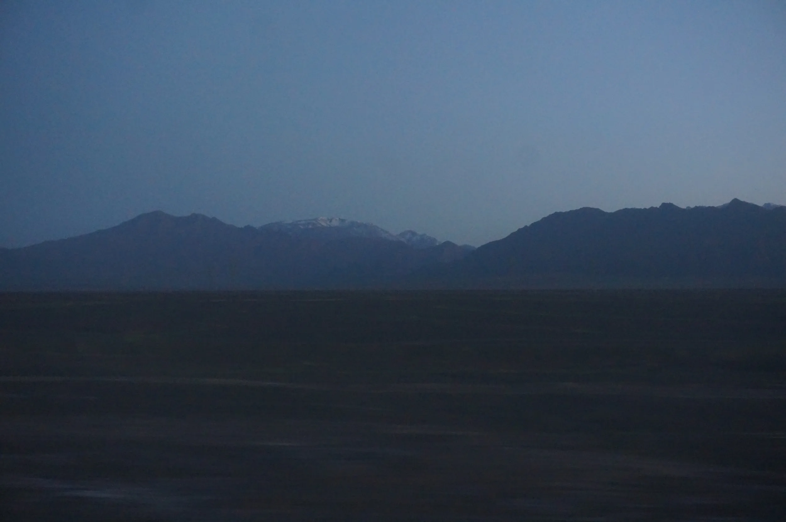 天山山脈が見える