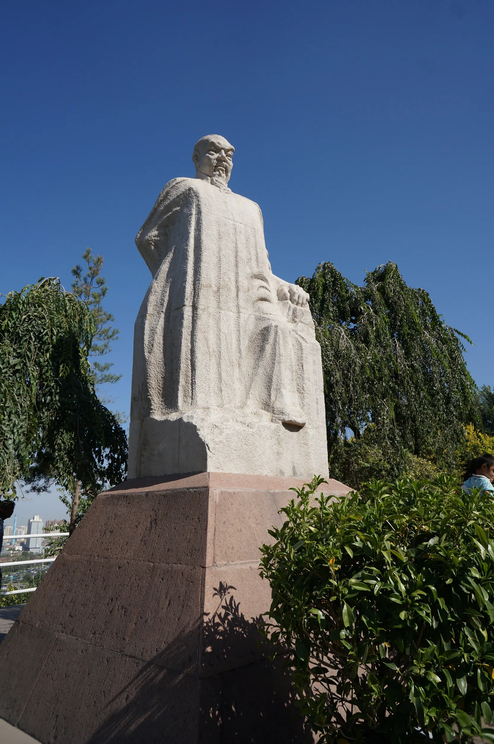 林則徐(りんそくじ ょ)の石像