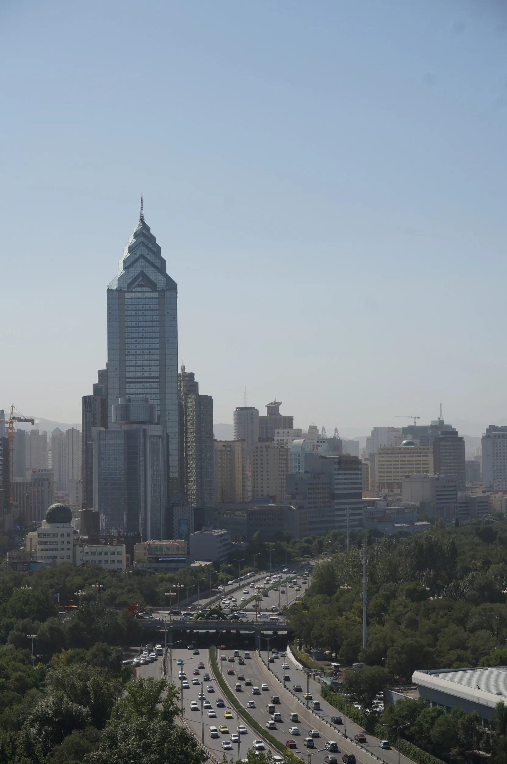 紅山塔付近から市内を撮影