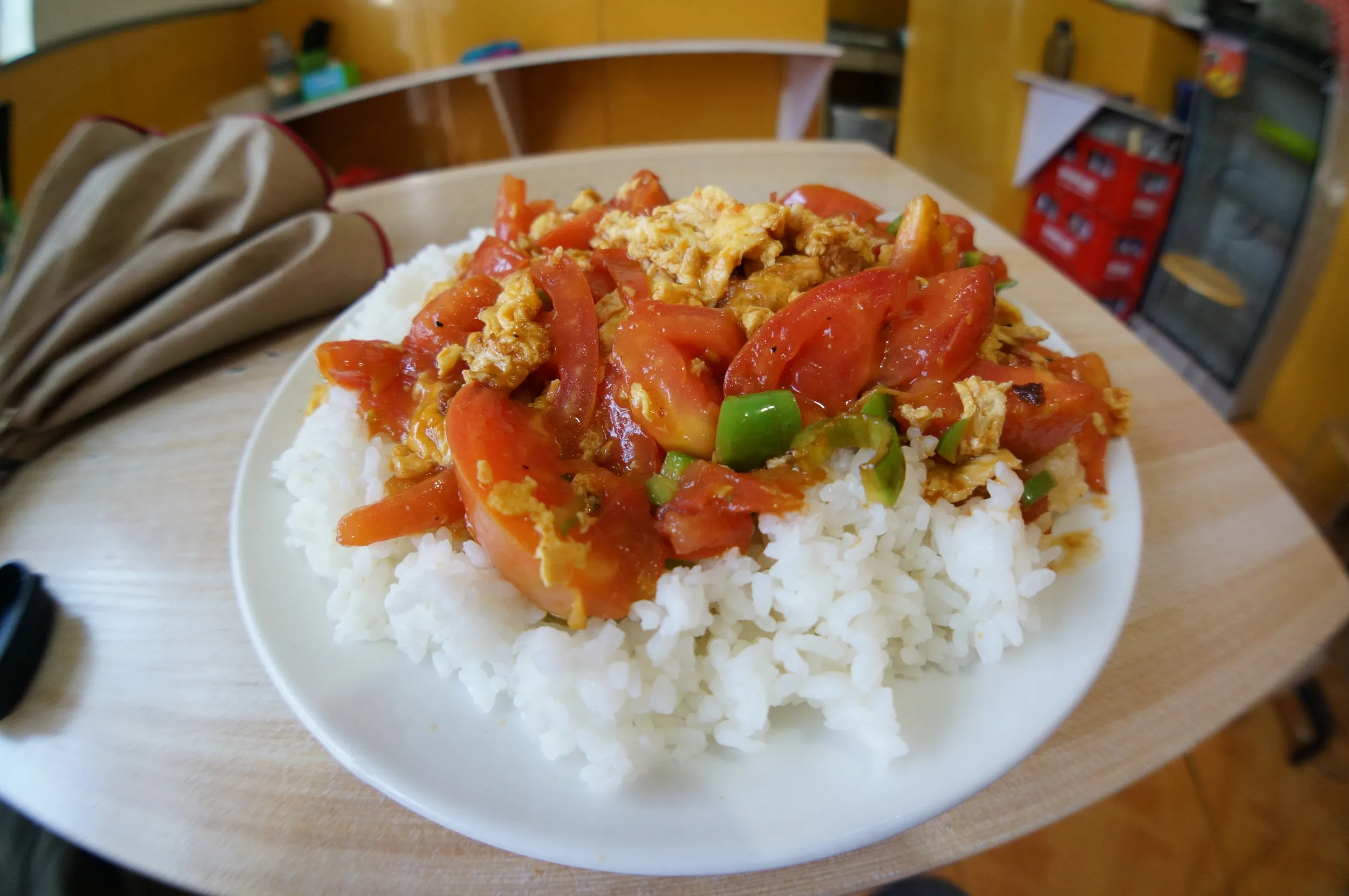 トマトと卵炒め飯を食す