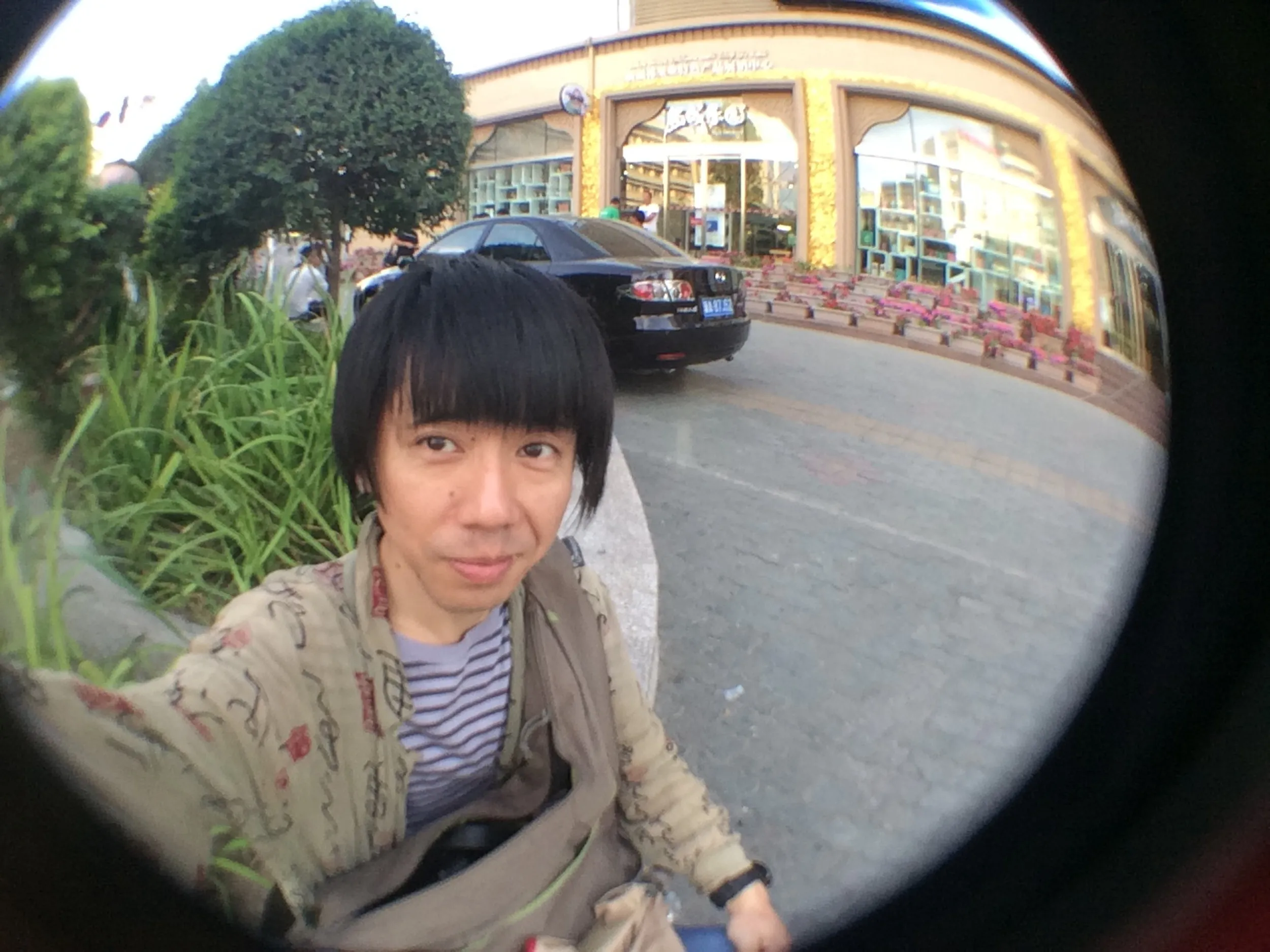 揚子江路で記念撮影