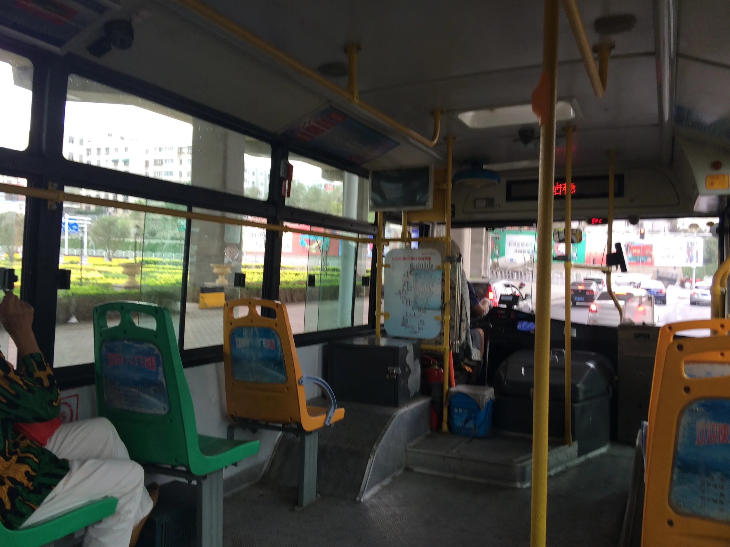 帰りのバスと風景