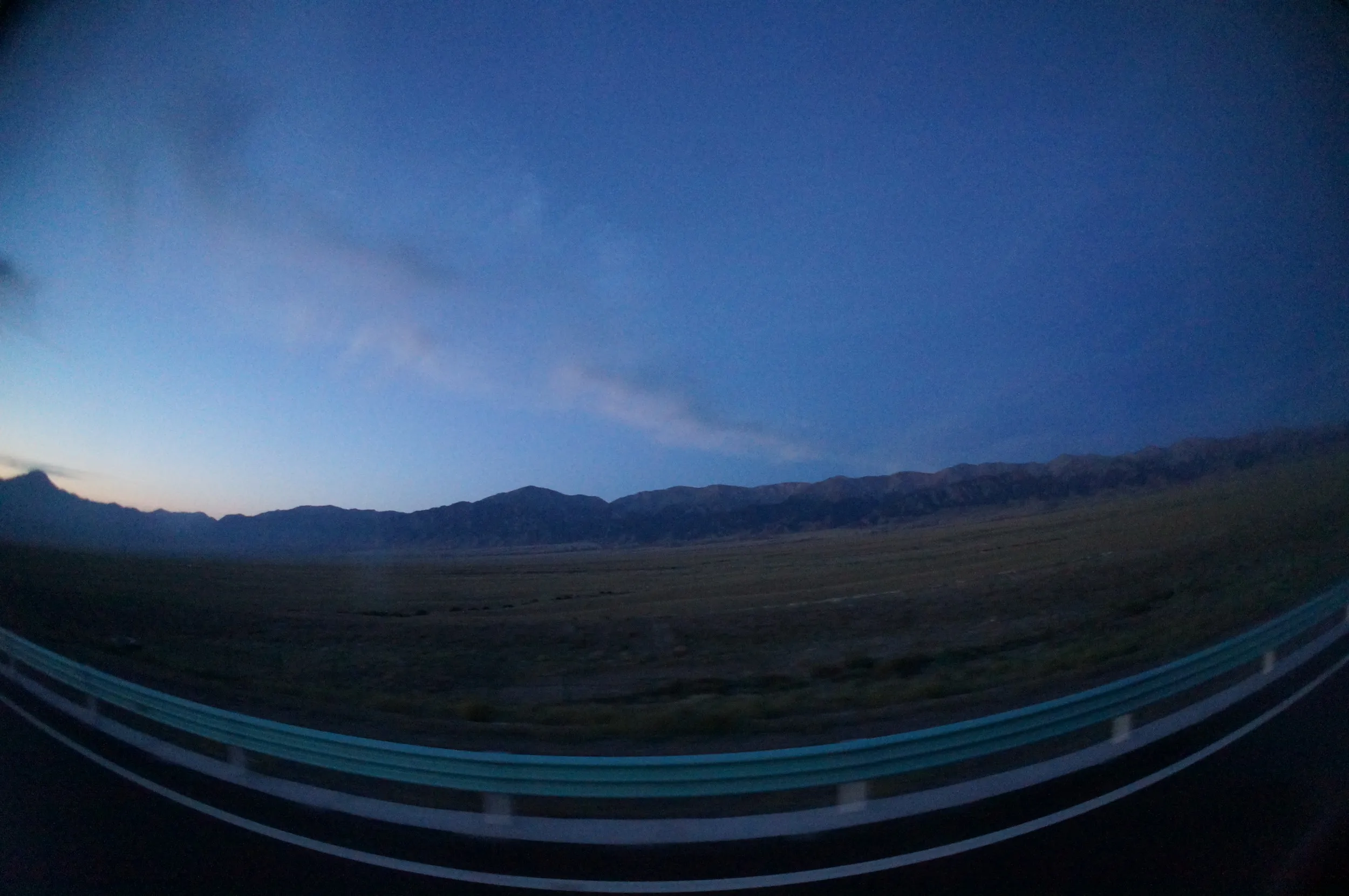 霍城県で朝を迎える