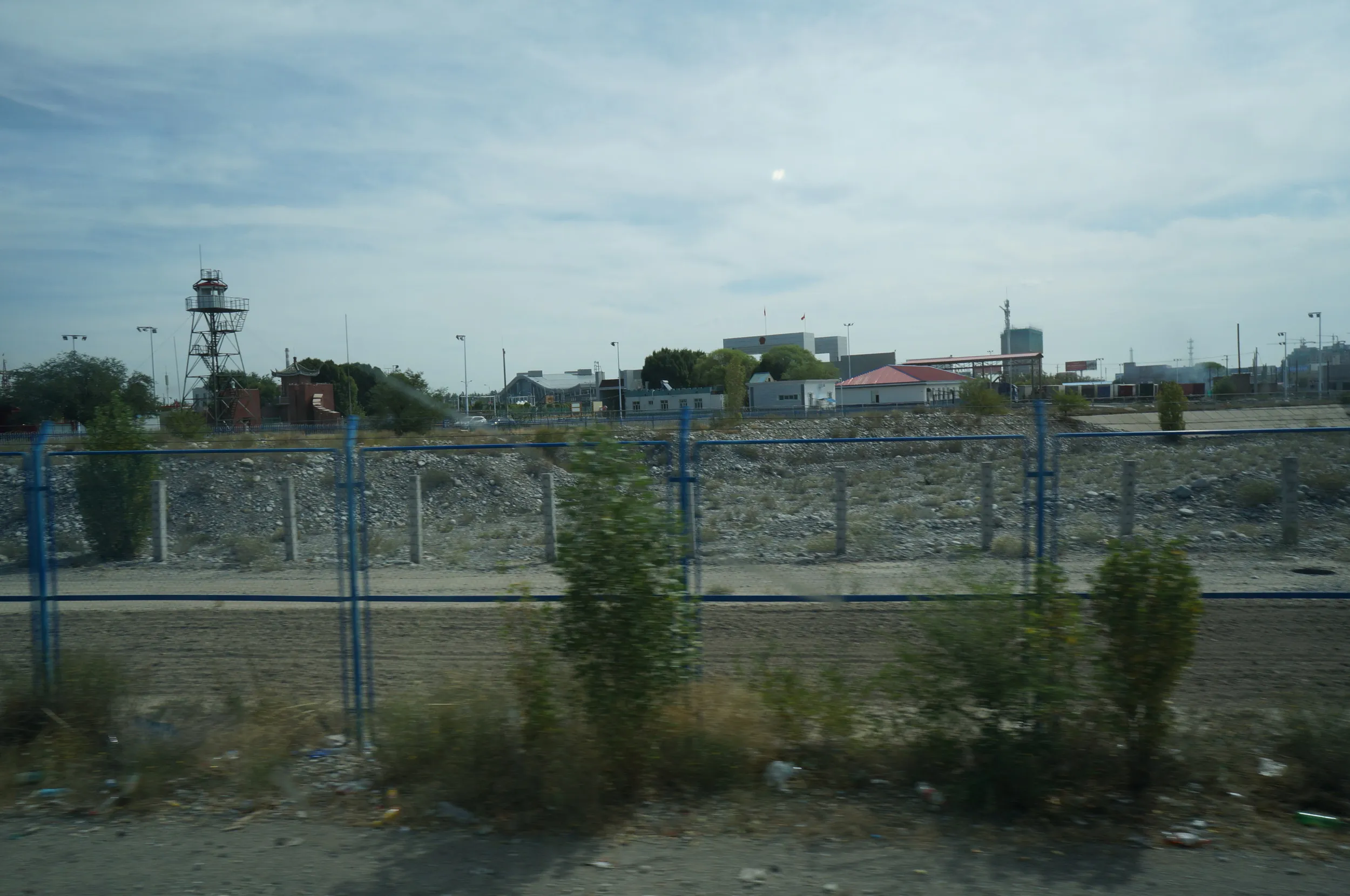 国境地帯を移動