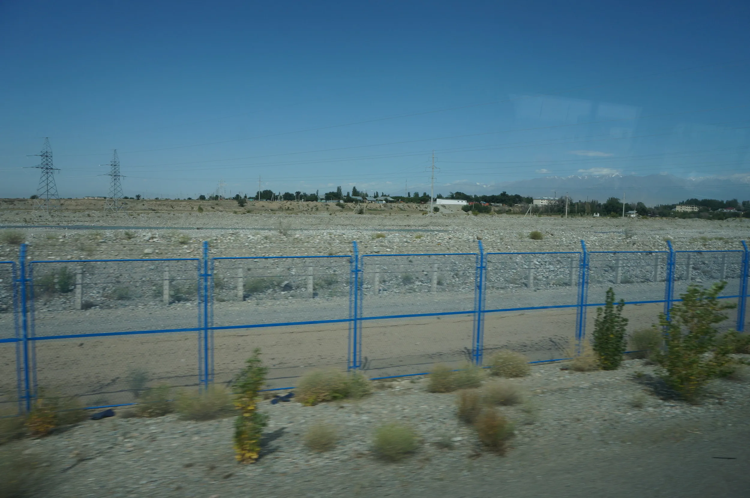 国境地帯を移動