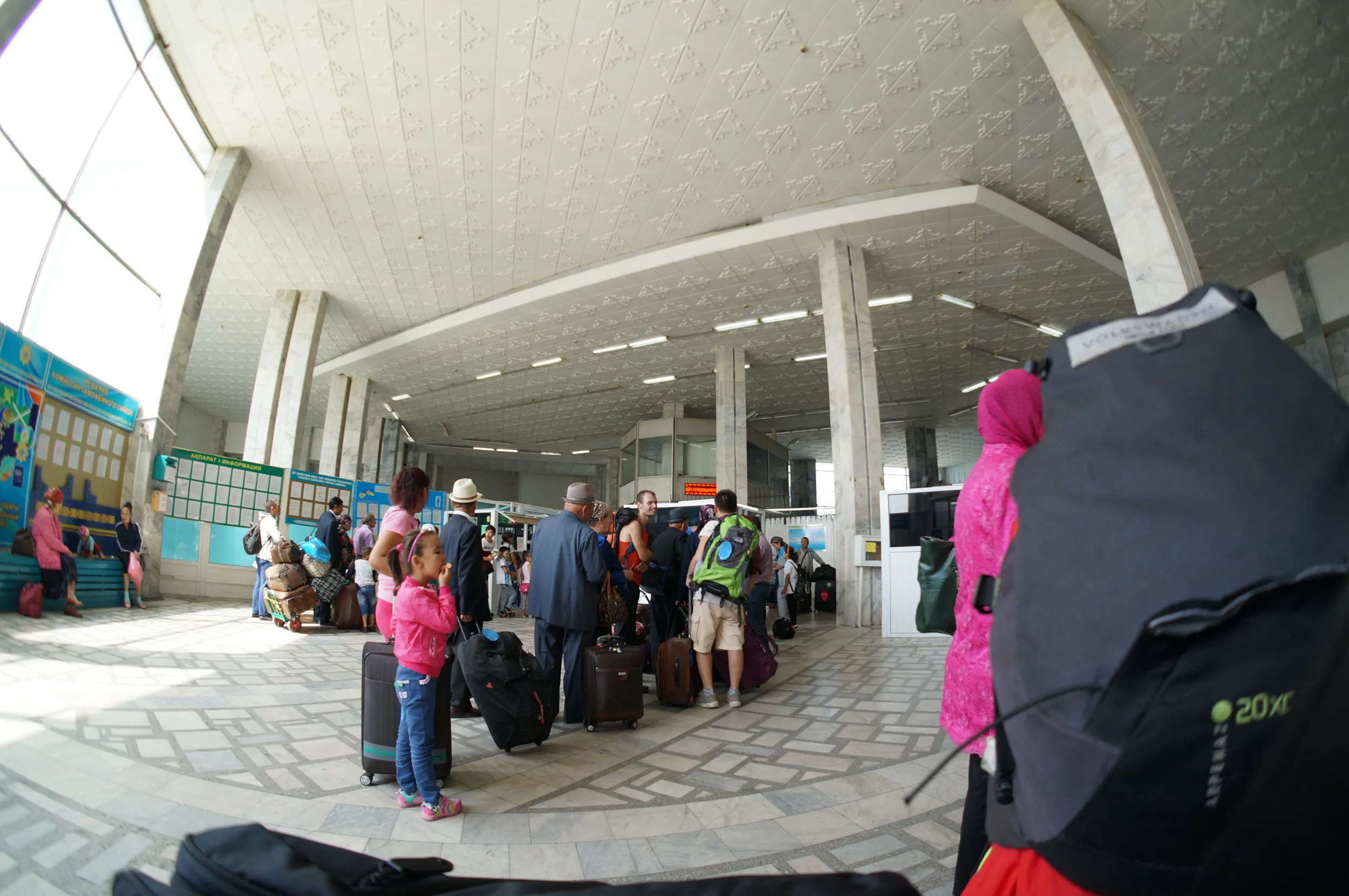 ホルゴスの出入国管理所