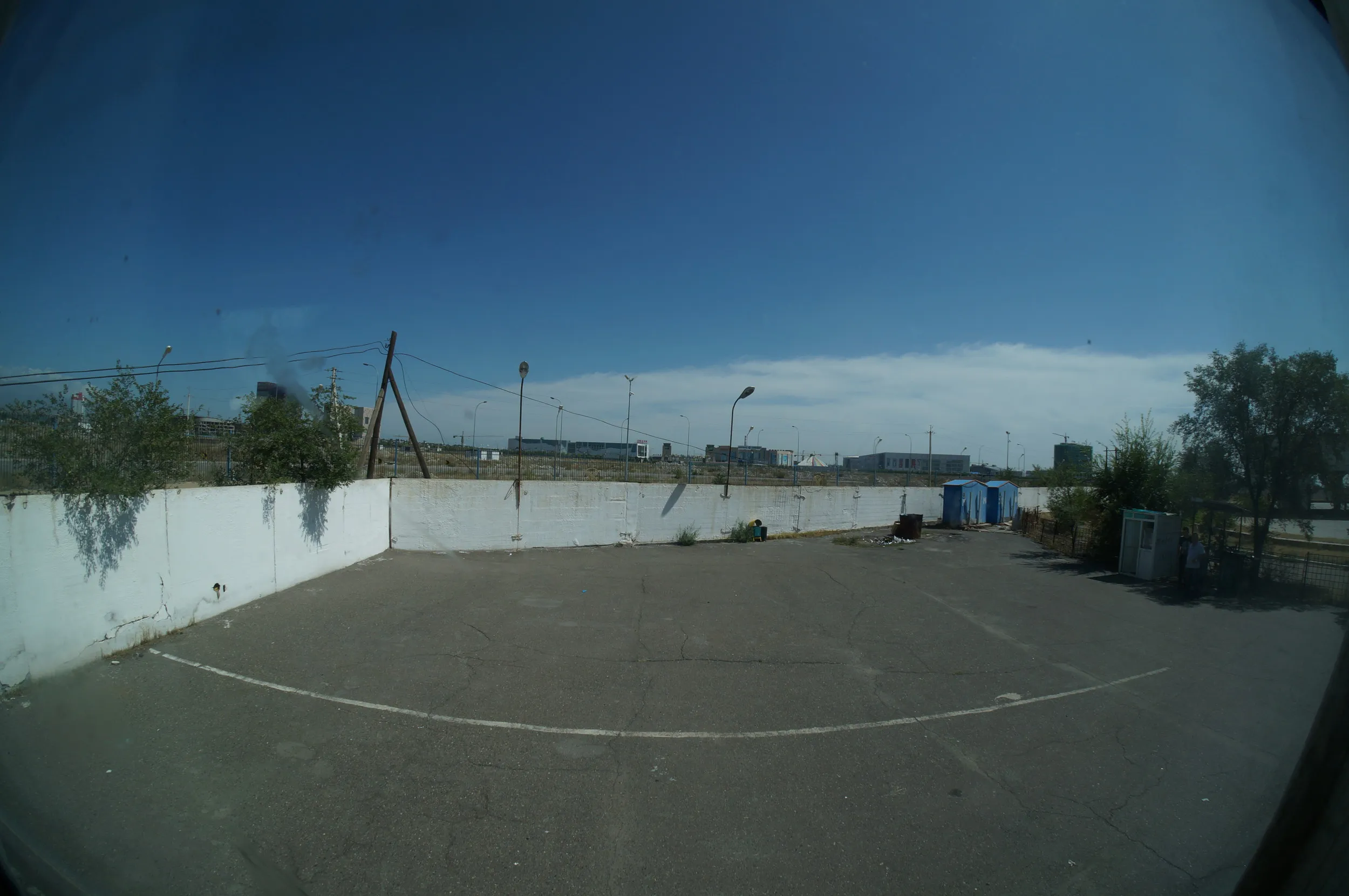 ホルゴスの出入国管理所