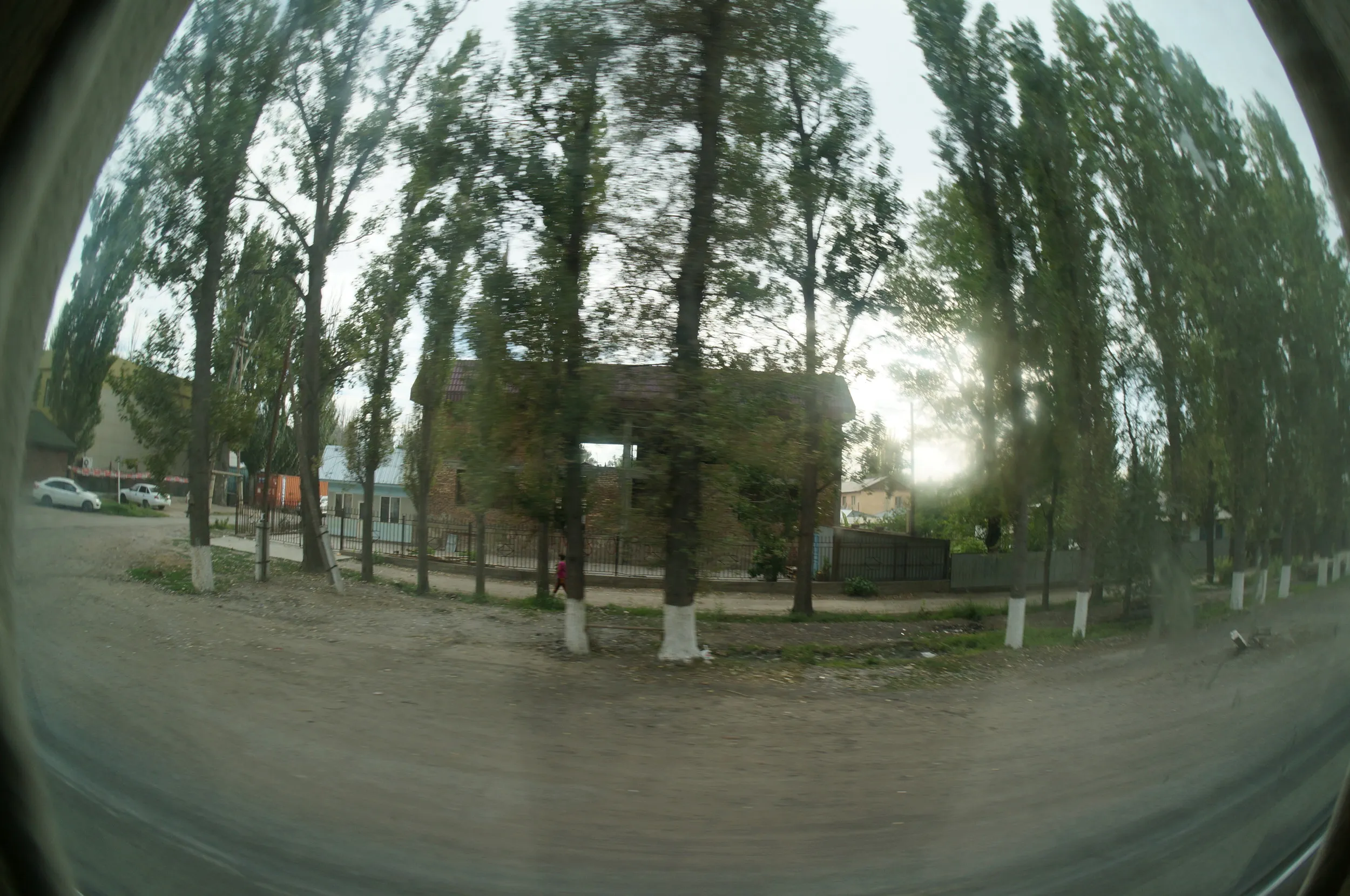 カラトゥリク(Қаратұрық)郊外~アルマトイ間の車窓風景