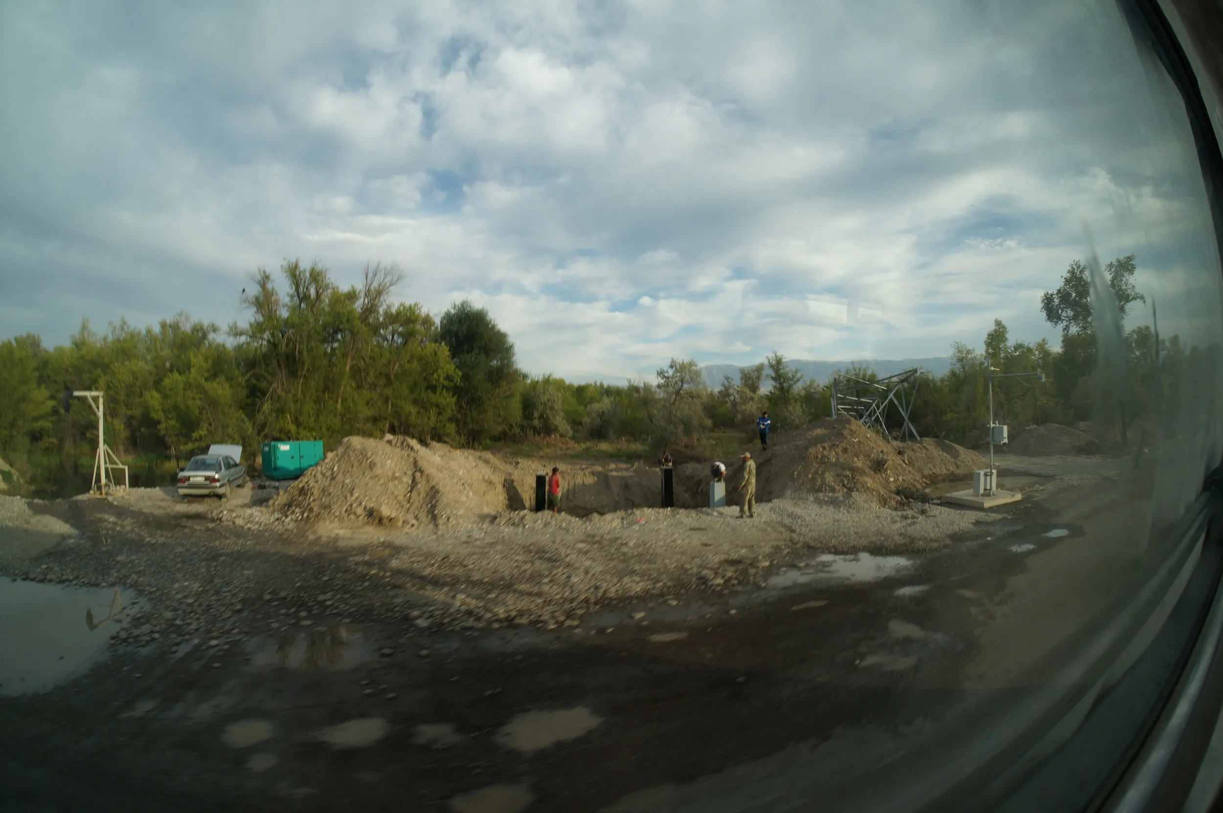 カラトゥリク(Қаратұрық)郊外~アルマトイ間の車窓風景