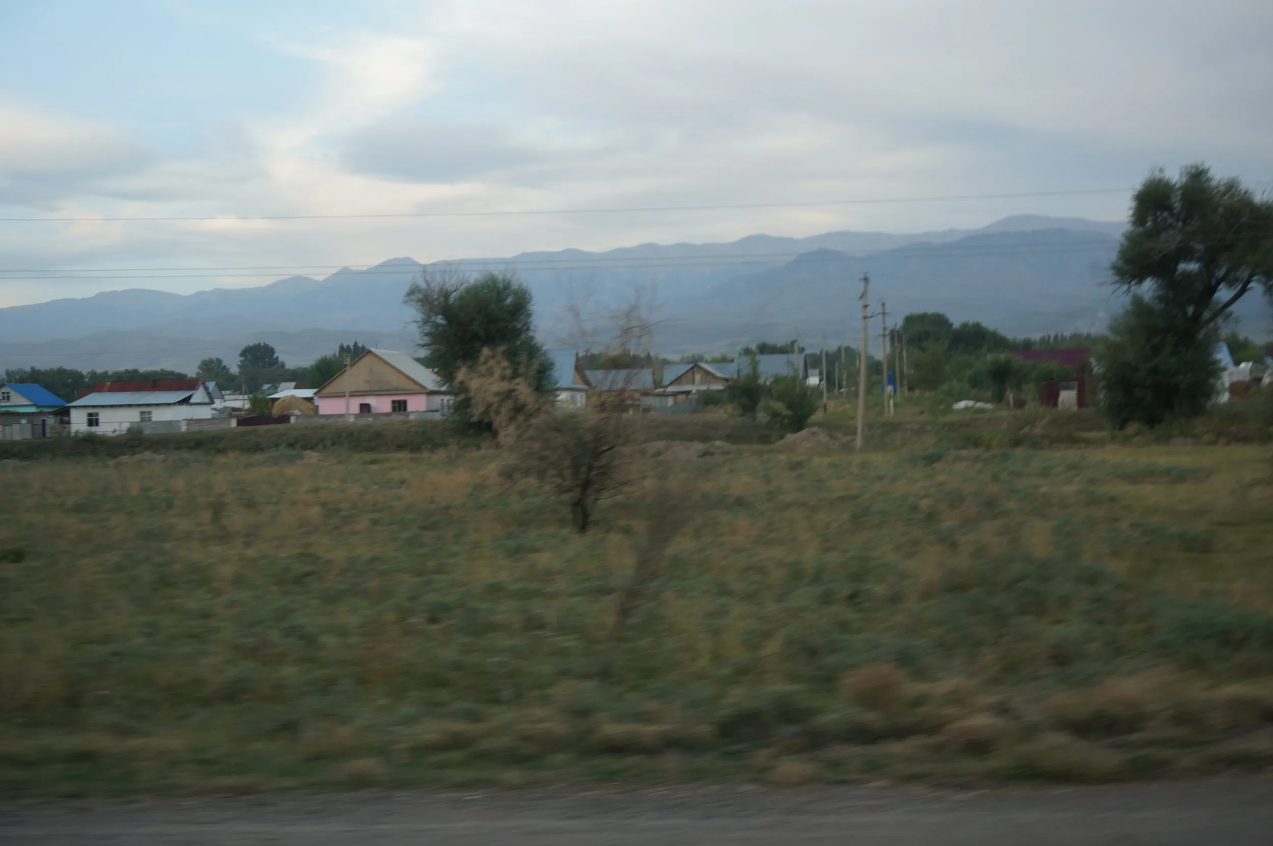 アルマトイ(アルマティ、Алматы)周辺の風景