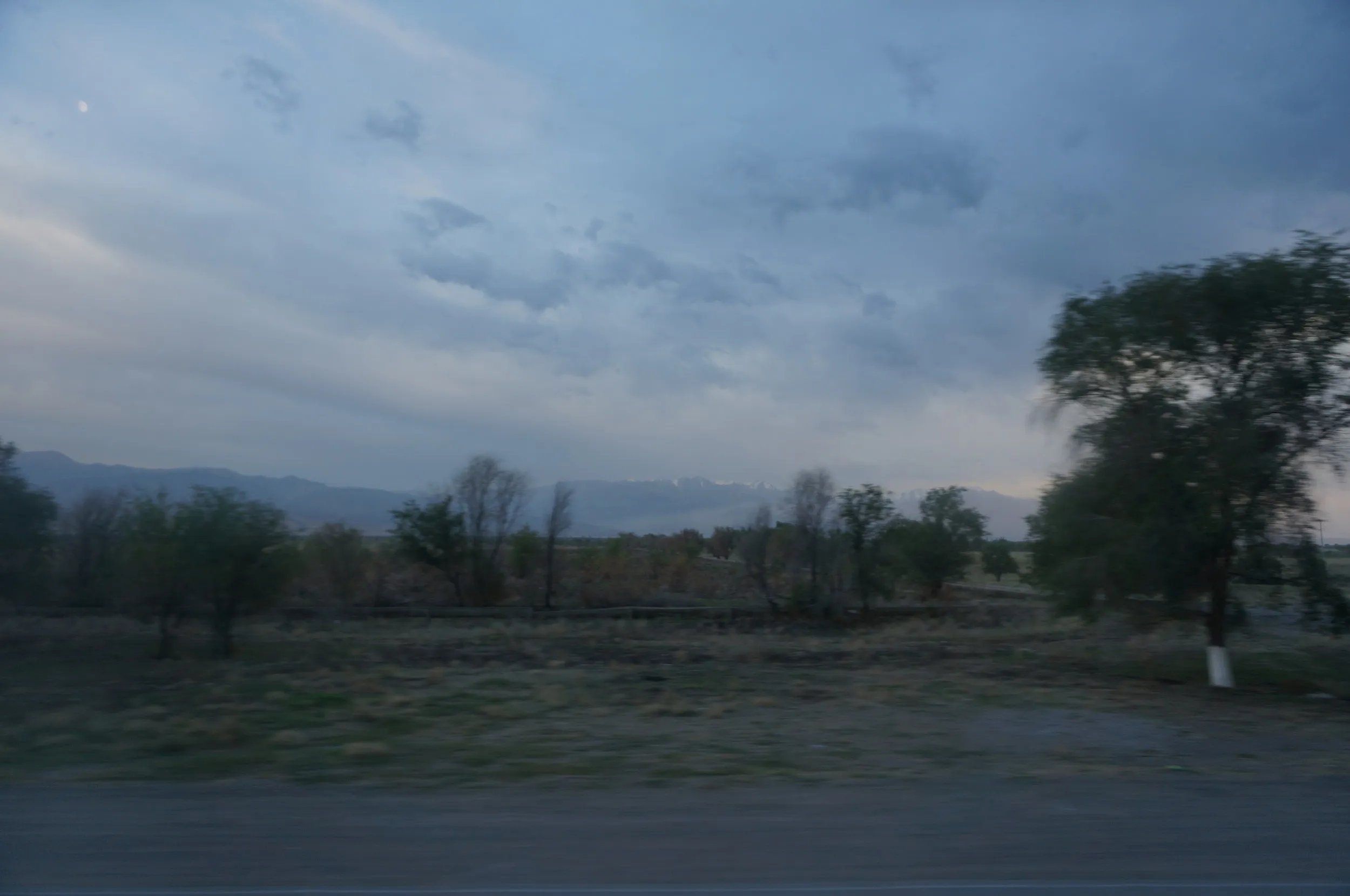 アルマトイ(アルマティ、Алматы)周辺の風景