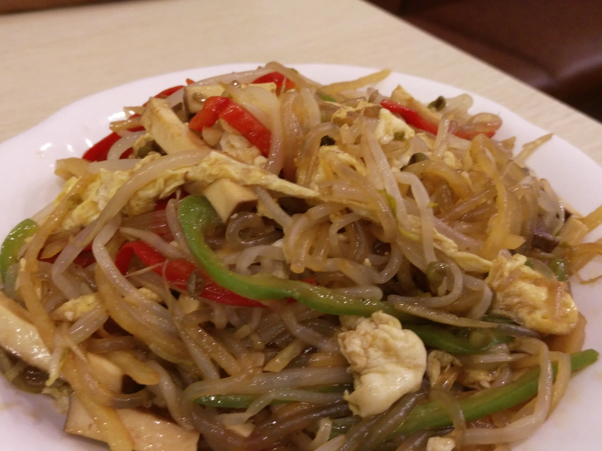 もやしと卵、ピーマンの炒め物