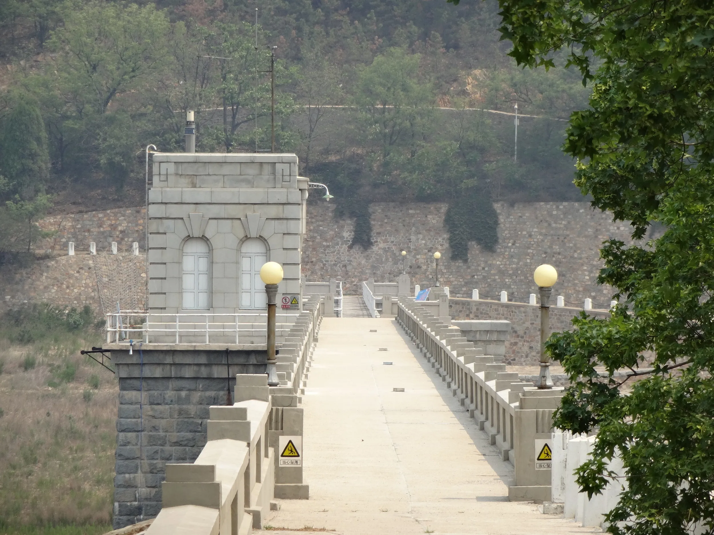 龍王塘ダムの風景
