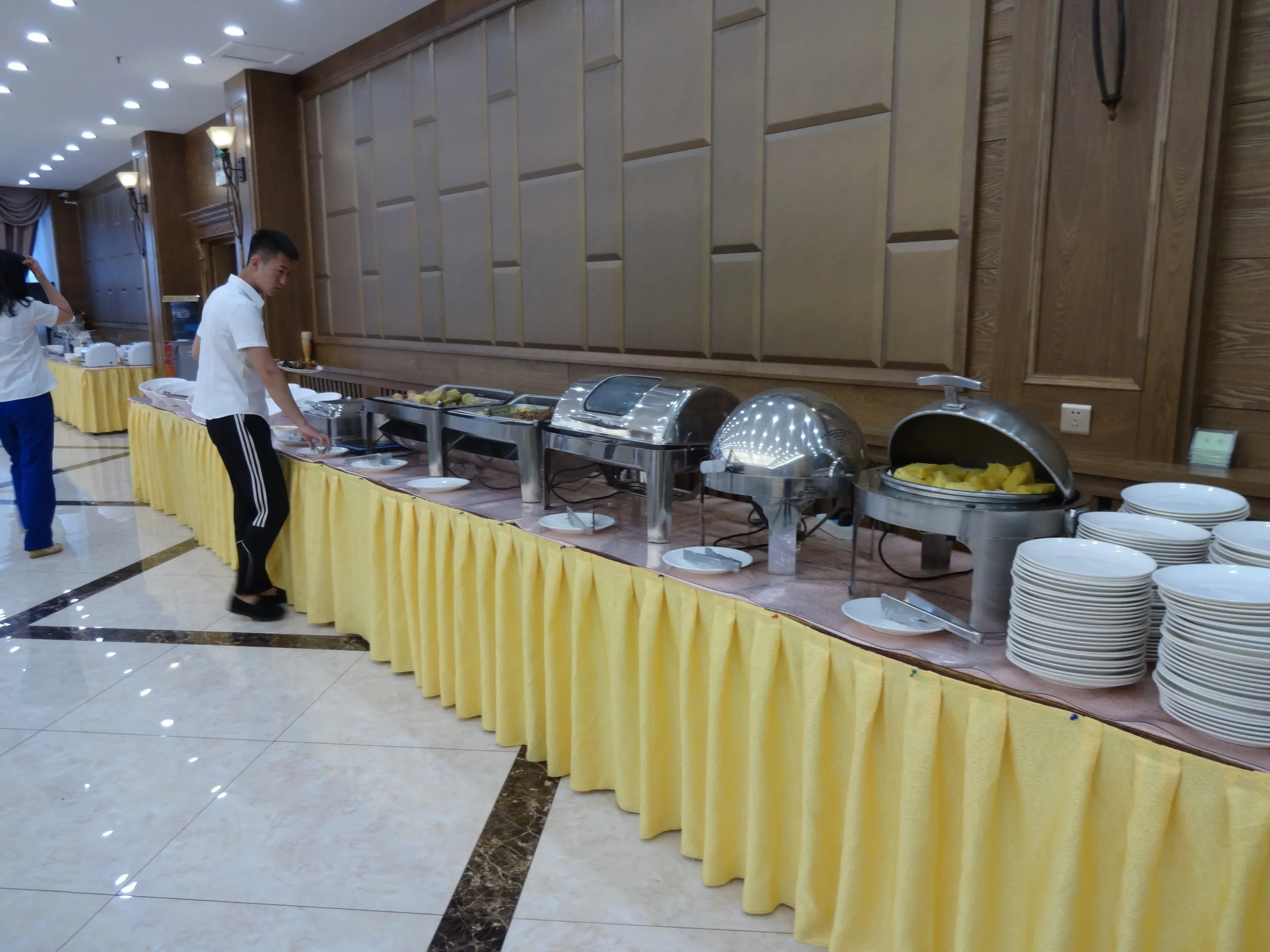 朝食バイキング