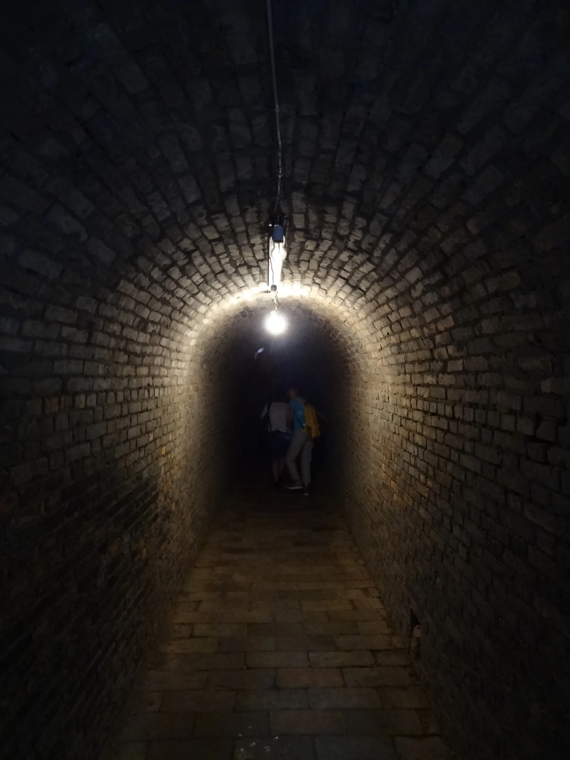 鴻門宴の遺跡内部