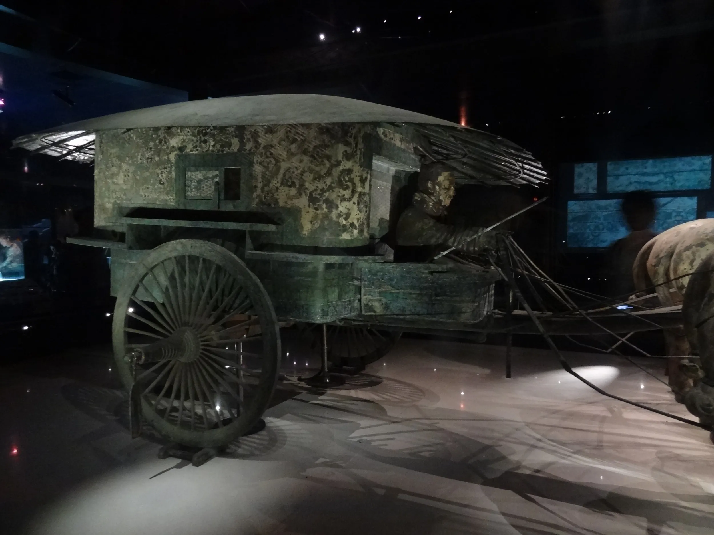 青銅製の兵馬俑