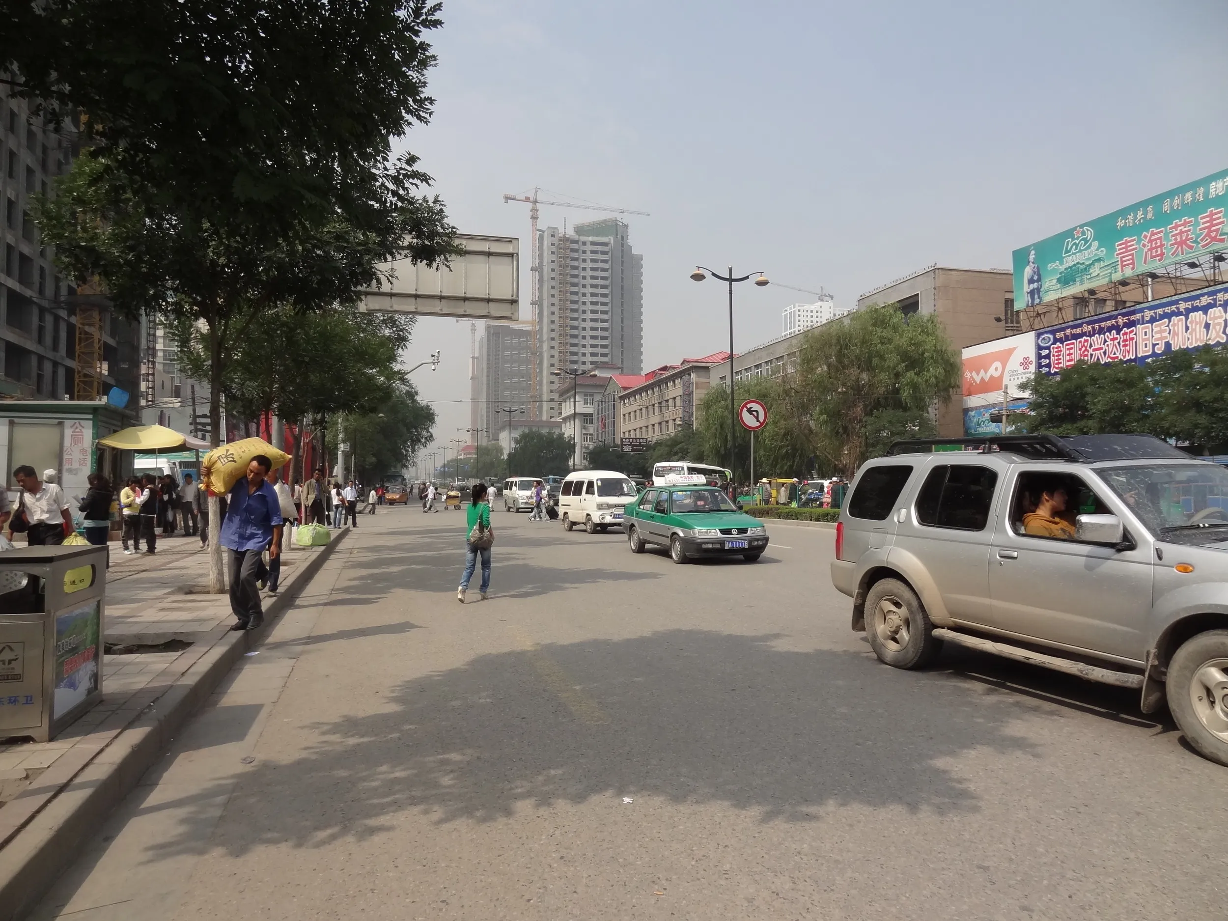 建国大街の風景