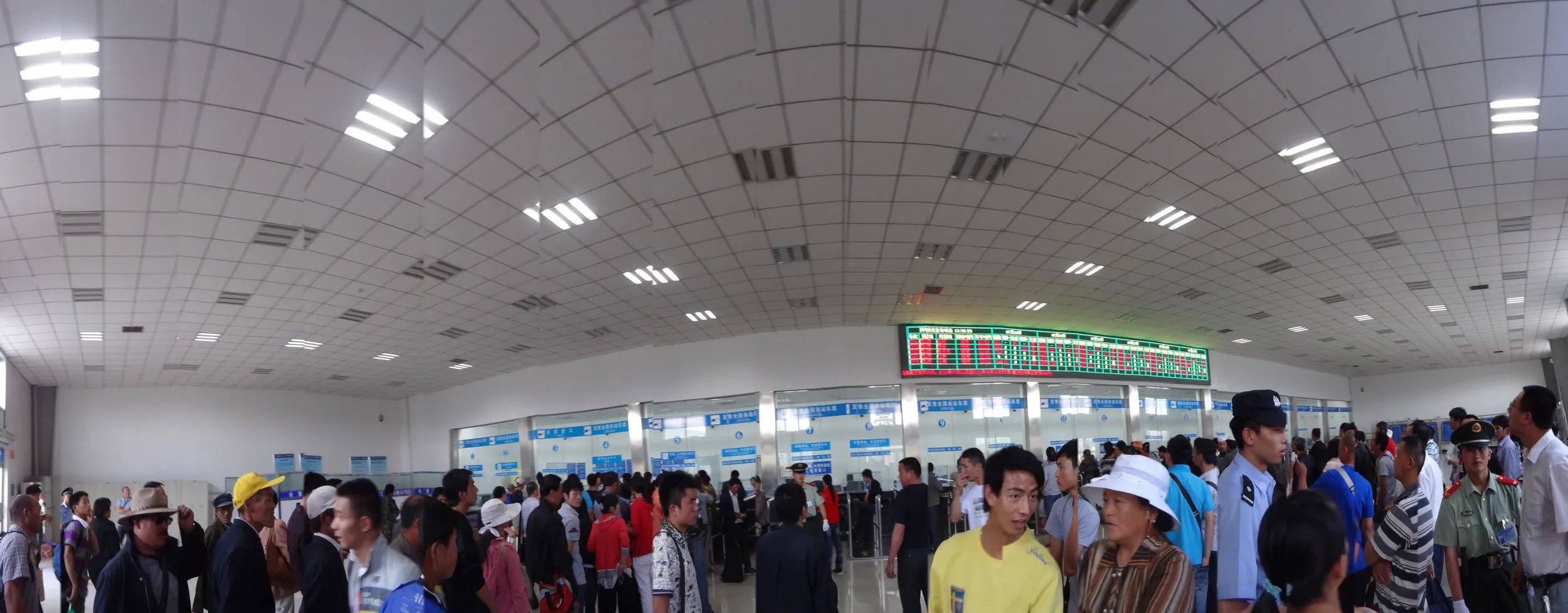 切符売り場のパノラマ写真