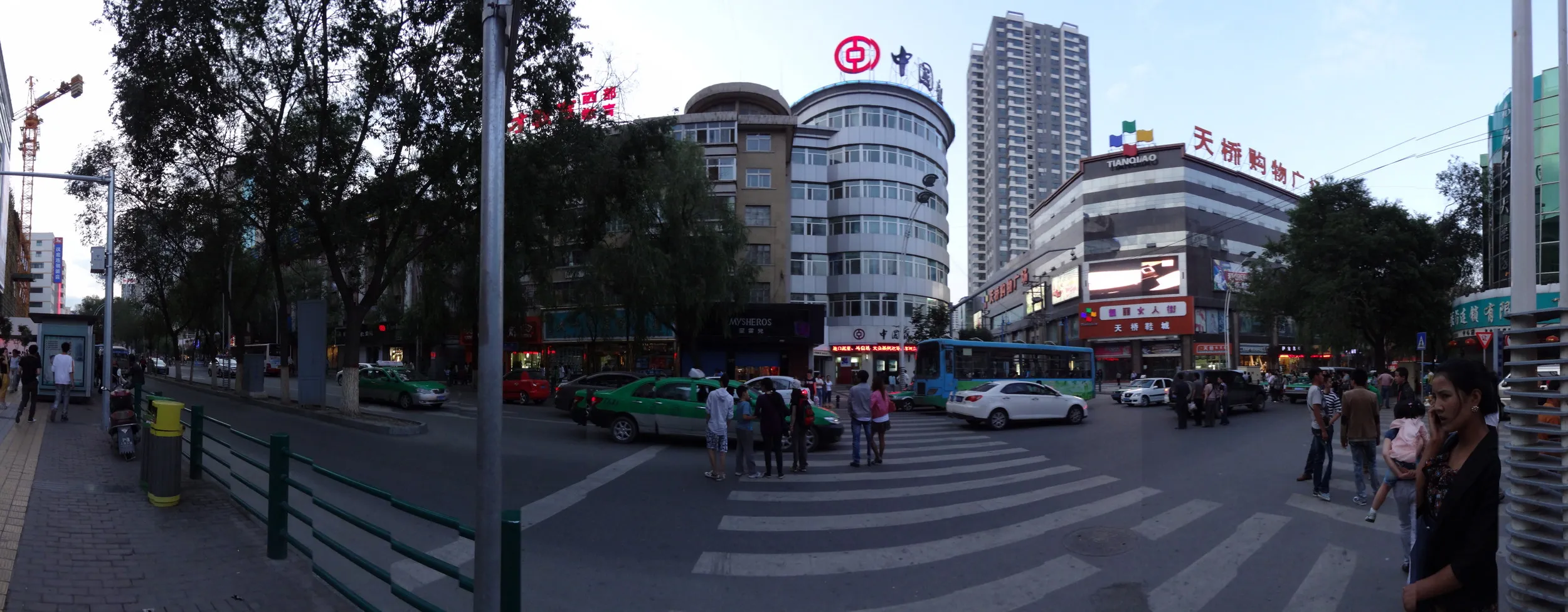 東大街付近のパノラマ写真