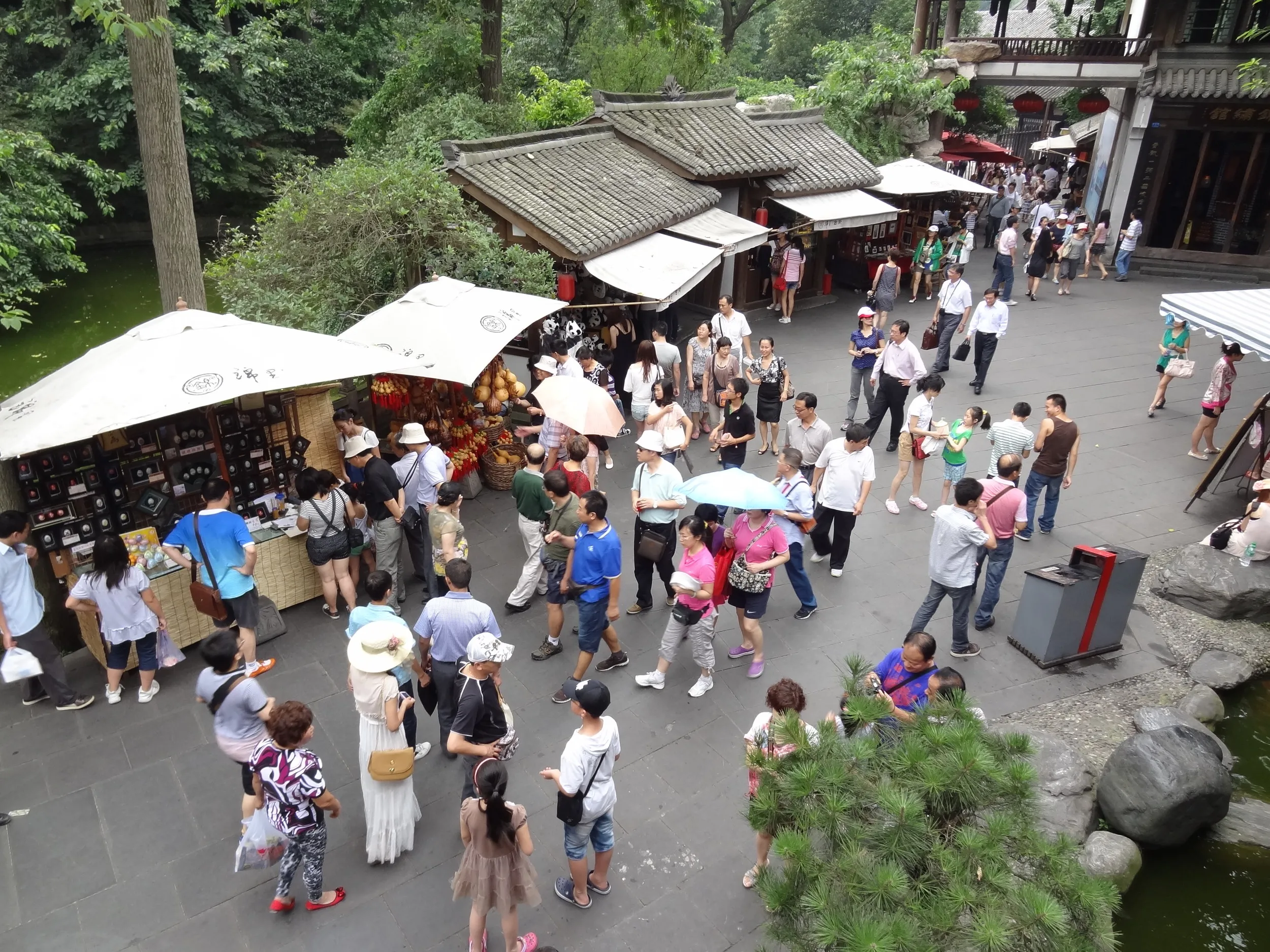 展望台から眺めた錦里の様子