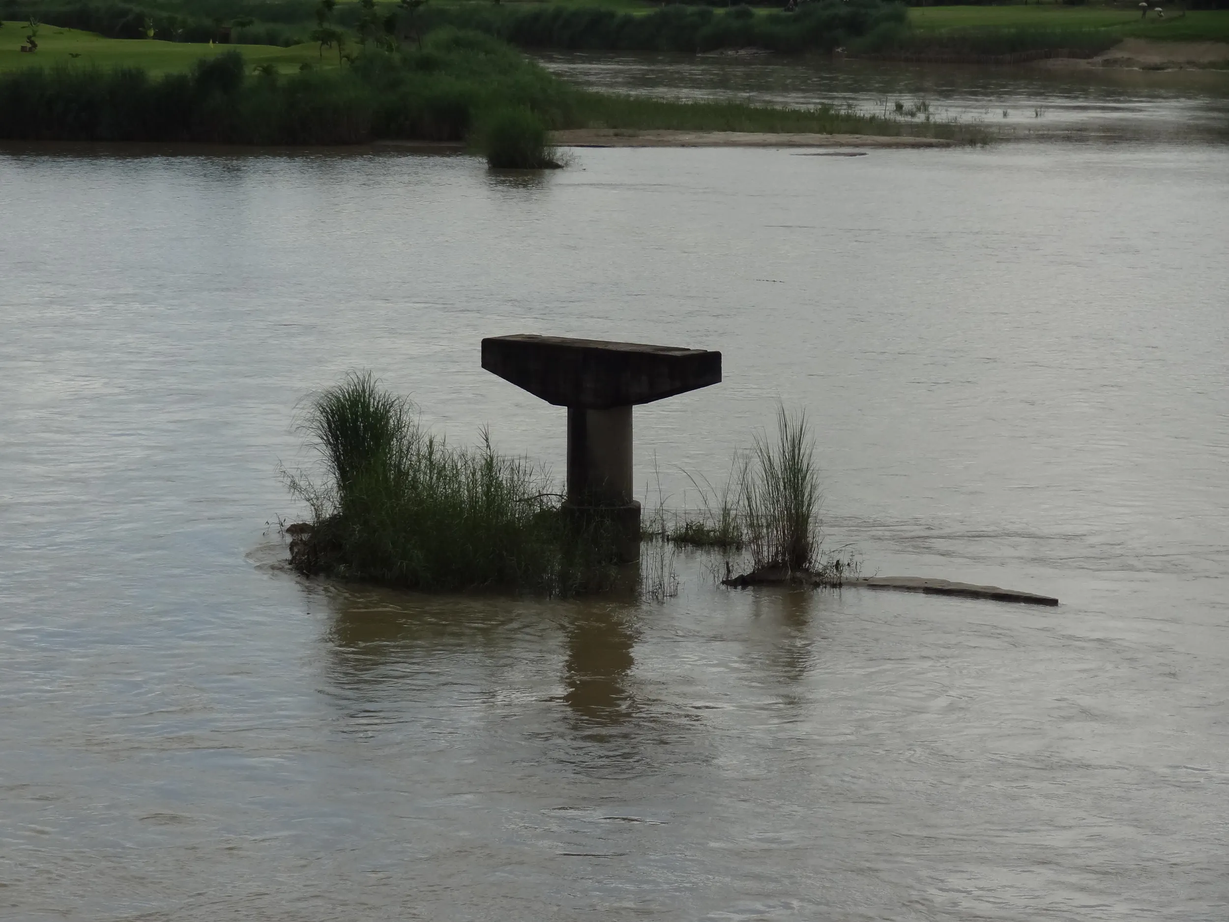 姐告大橋から瑞麗江を眺めた風景