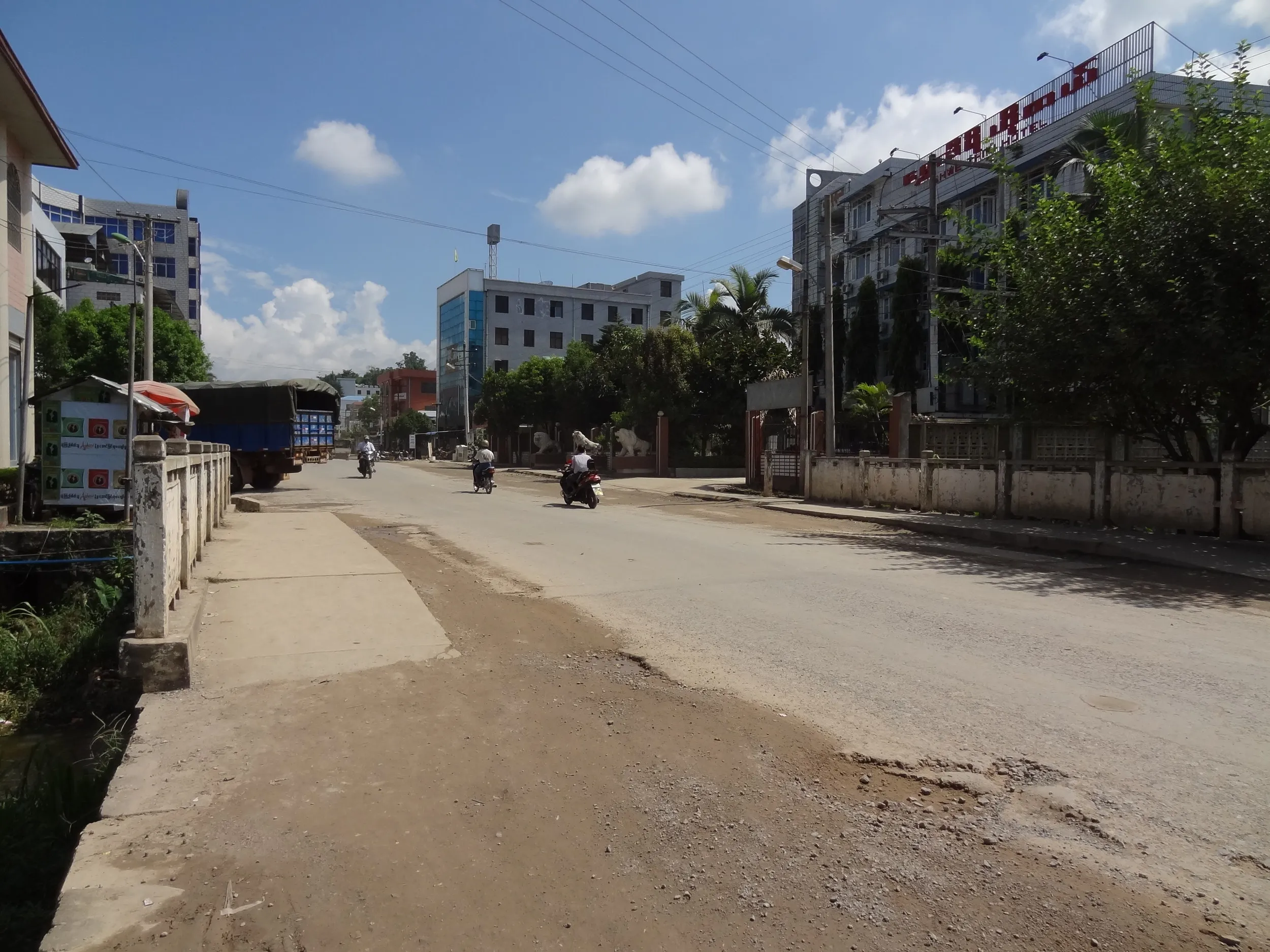 国道36号線の風景と街並み
